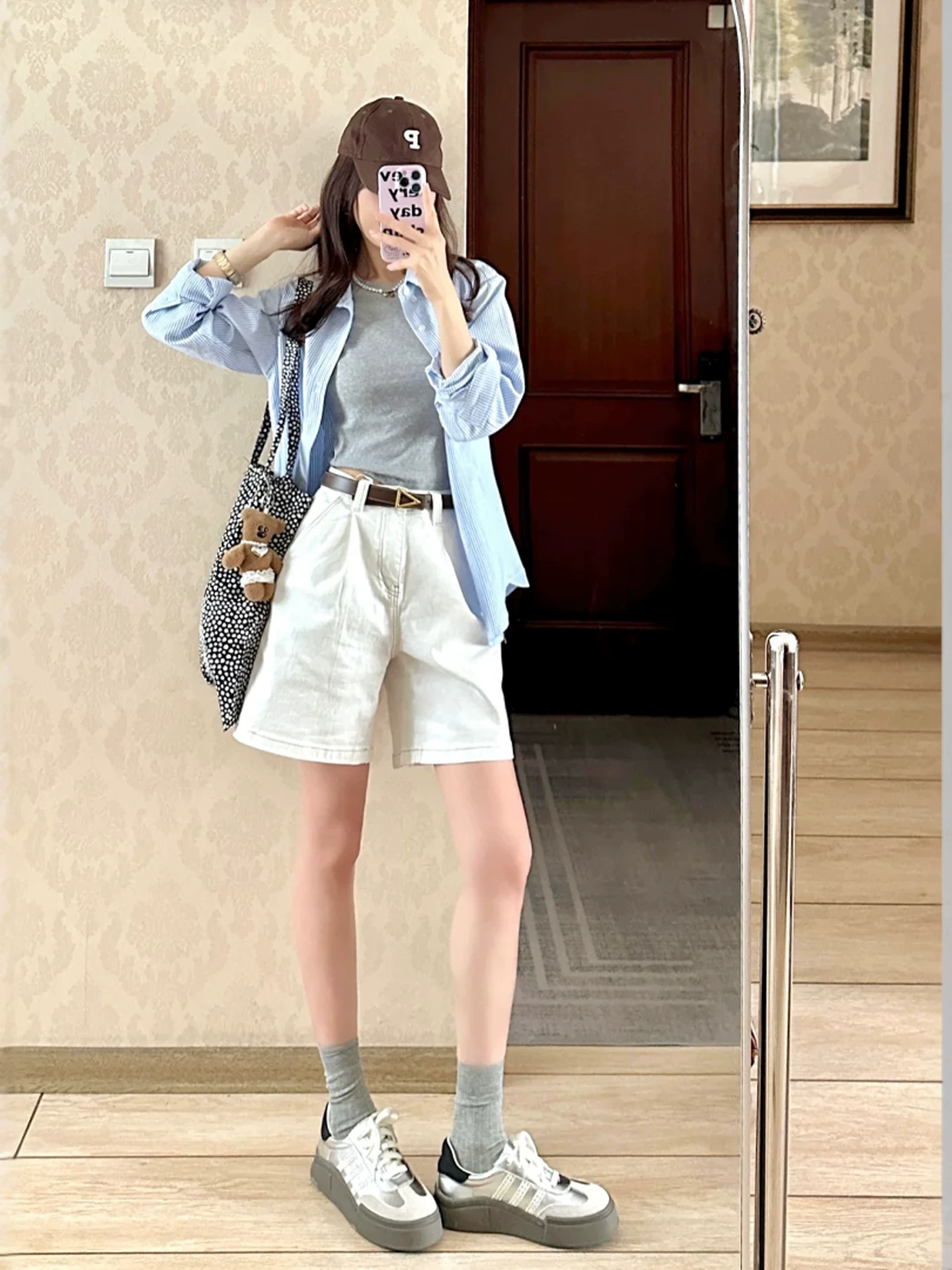 Quần short denim trắng dành cho nữ, kiểu dáng mỏng mùa hè, cỡ lớn, lưng cao, dáng rộng, che hông, giảm béo, quần ống rộng dài đến giữa bắp chân.