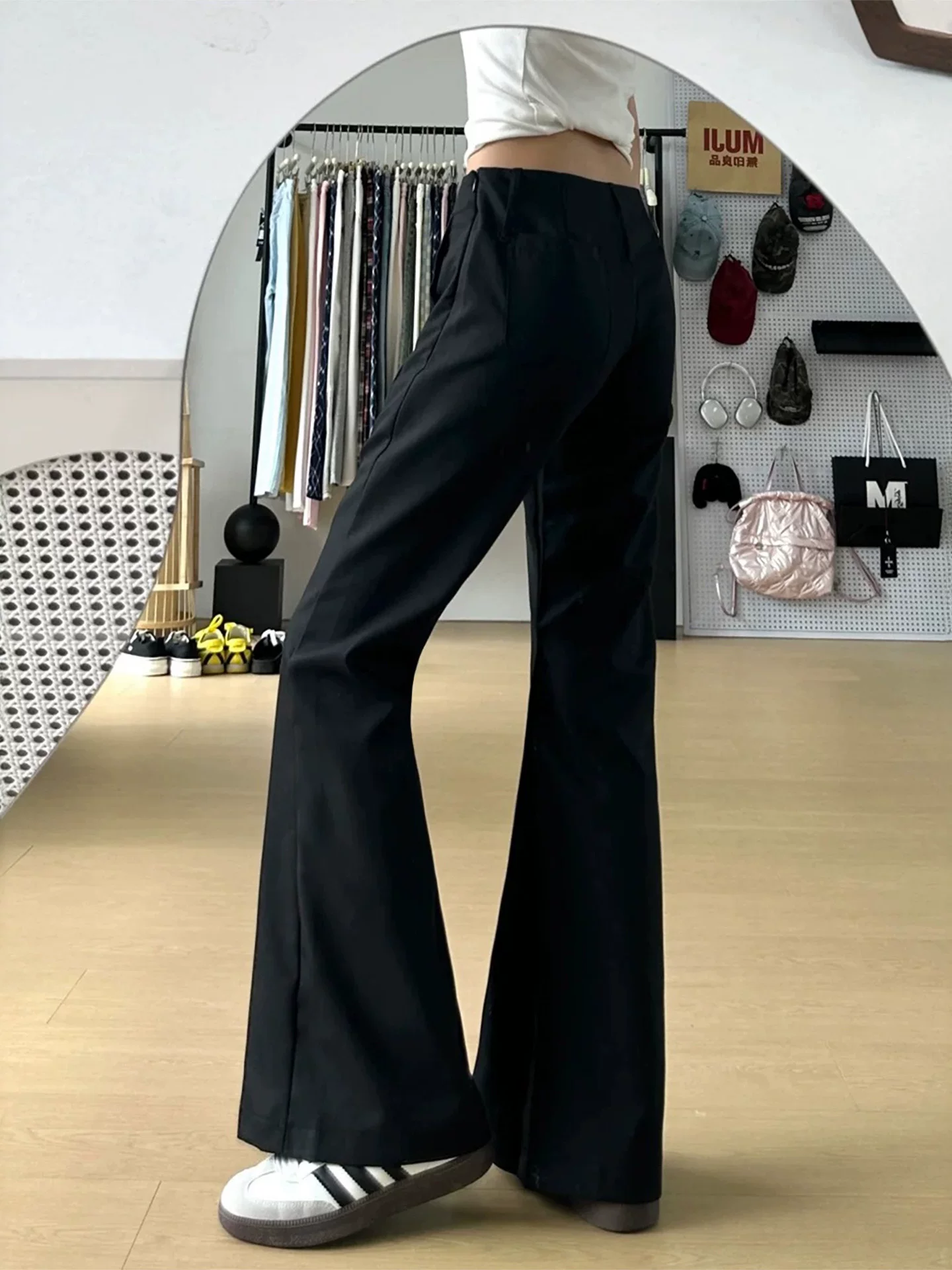 Quần âu đen kiểu Mỹ dành cho nữ, bộ sưu tập mùa thu mới, cỡ lớn, lưng cao, che hông, dáng rộng, quần ống loe thon gọn.