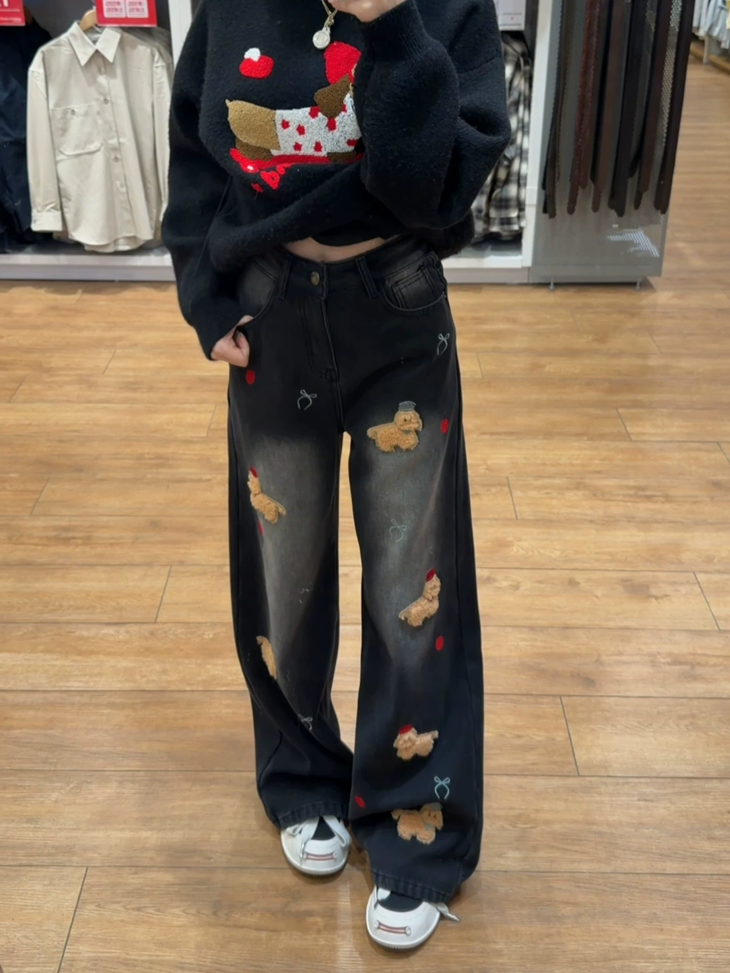 Quần jean ống thẳng dày có lót lông cừu thêu hình chó dành cho nữ, mùa thu đông, cỡ lớn, lưng cao, dáng rộng, giảm béo, quần ống rộng