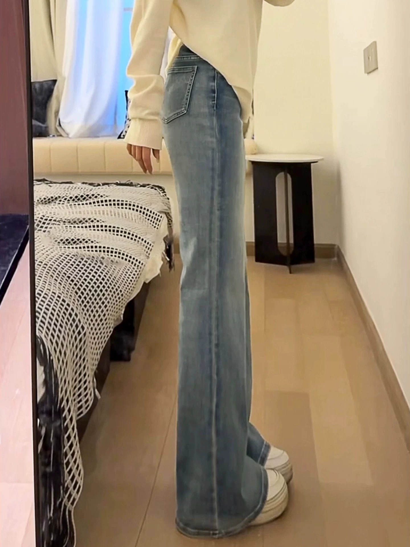 Quần jean ống đứng màu sáng dành cho nữ, phong cách đầu thu, cỡ lớn, lưng cao, co giãn, che hông, giảm béo, quần ống loe.