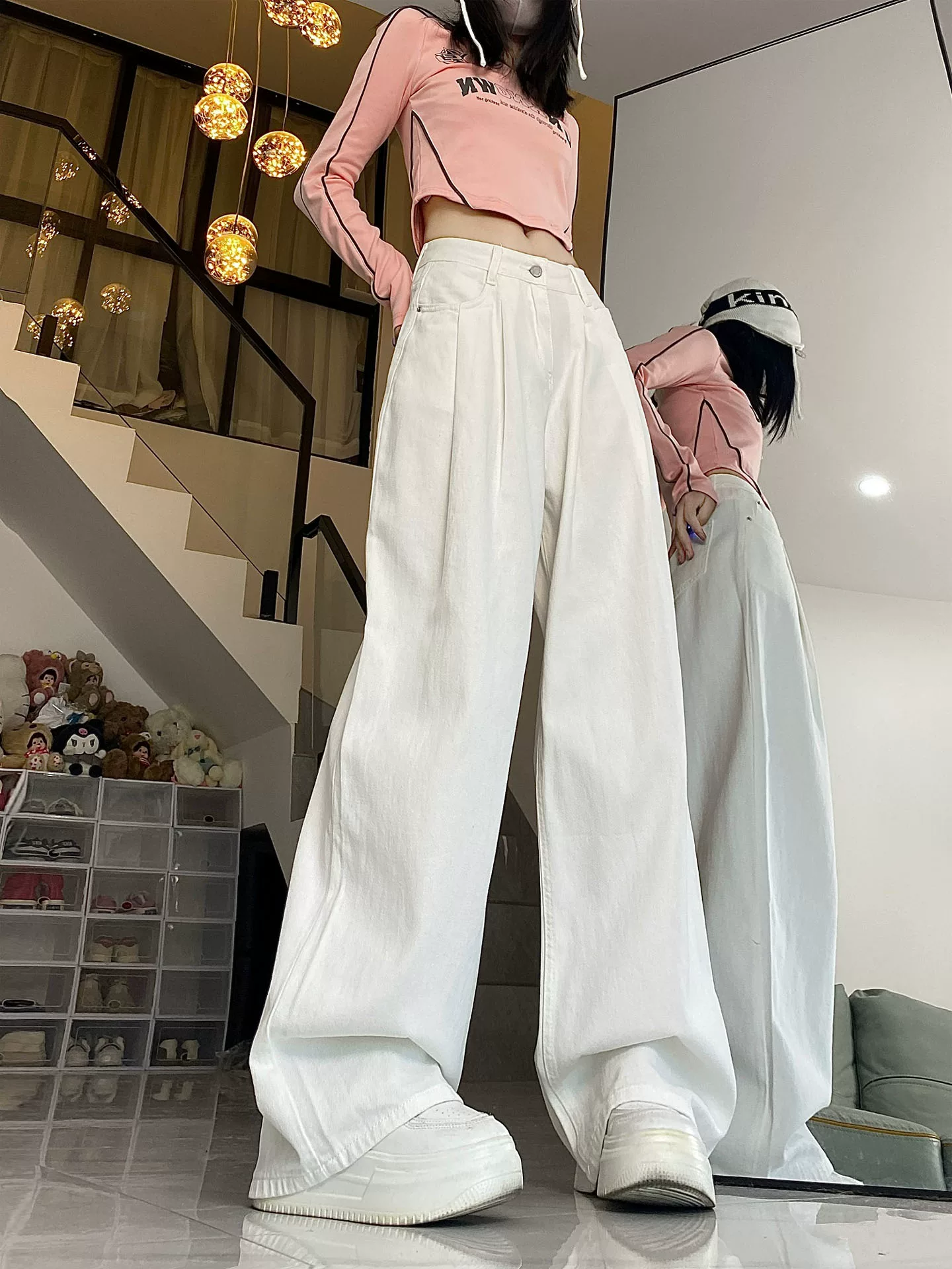 Quần jeans trắng ống đứng nữ, kiểu thu đông 2025, size lớn, cạp cao, dáng rộng, suôn mềm, tôn dáng, ống rộng, dài chạm sàn.