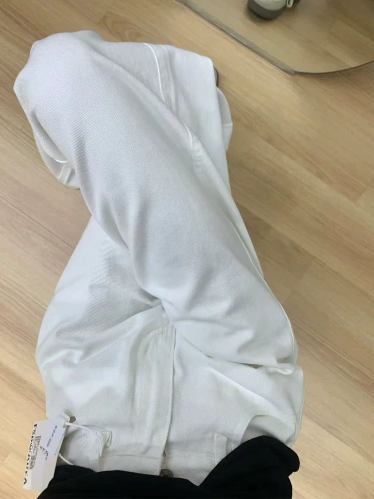 Quần jean trắng ống đứng dành cho nữ, size lớn, cạp cao, dáng rộng, tôn dáng, lót lông cừu, dày dặn, quần ống rộng dành cho người có thân hình quả lê.