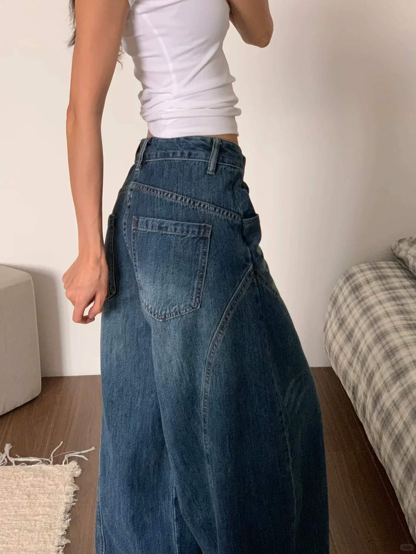 Quần jeans kiểu Mỹ cổ điển dáng lửng dành cho nữ mùa thu 2025, size lớn, cạp cao, rộng rãi, suôn dáng, tôn dáng, ống rộng