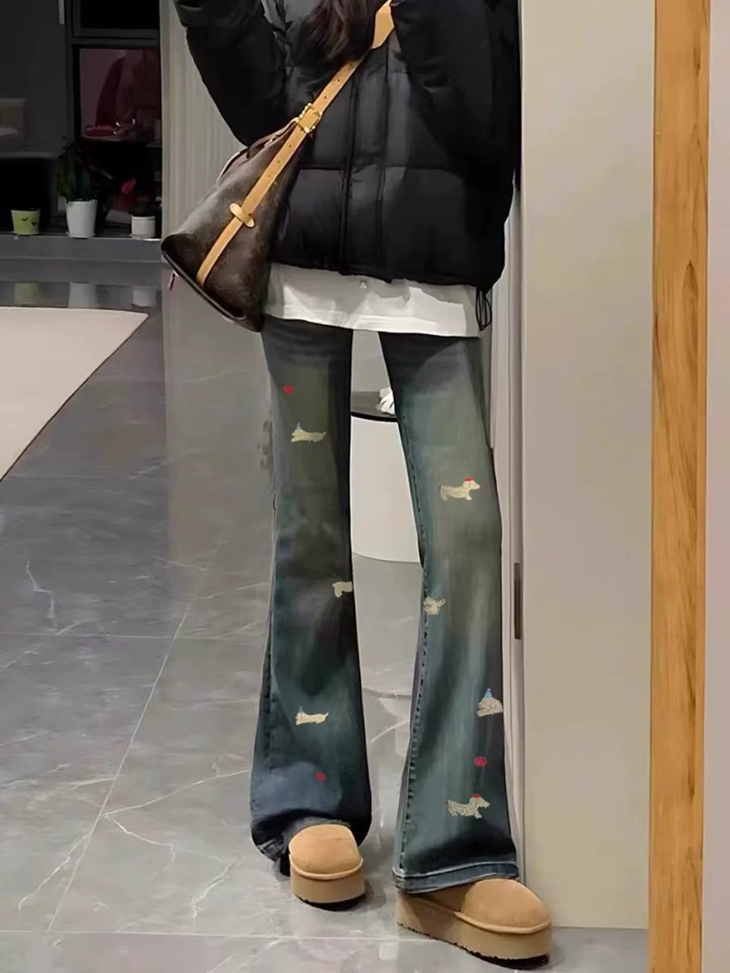 Quần jean ống đứng thêu hình chó cổ điển dành cho nữ, mùa thu, cỡ lớn, lưng cao, co giãn, che hông, quần ống loe giảm béo