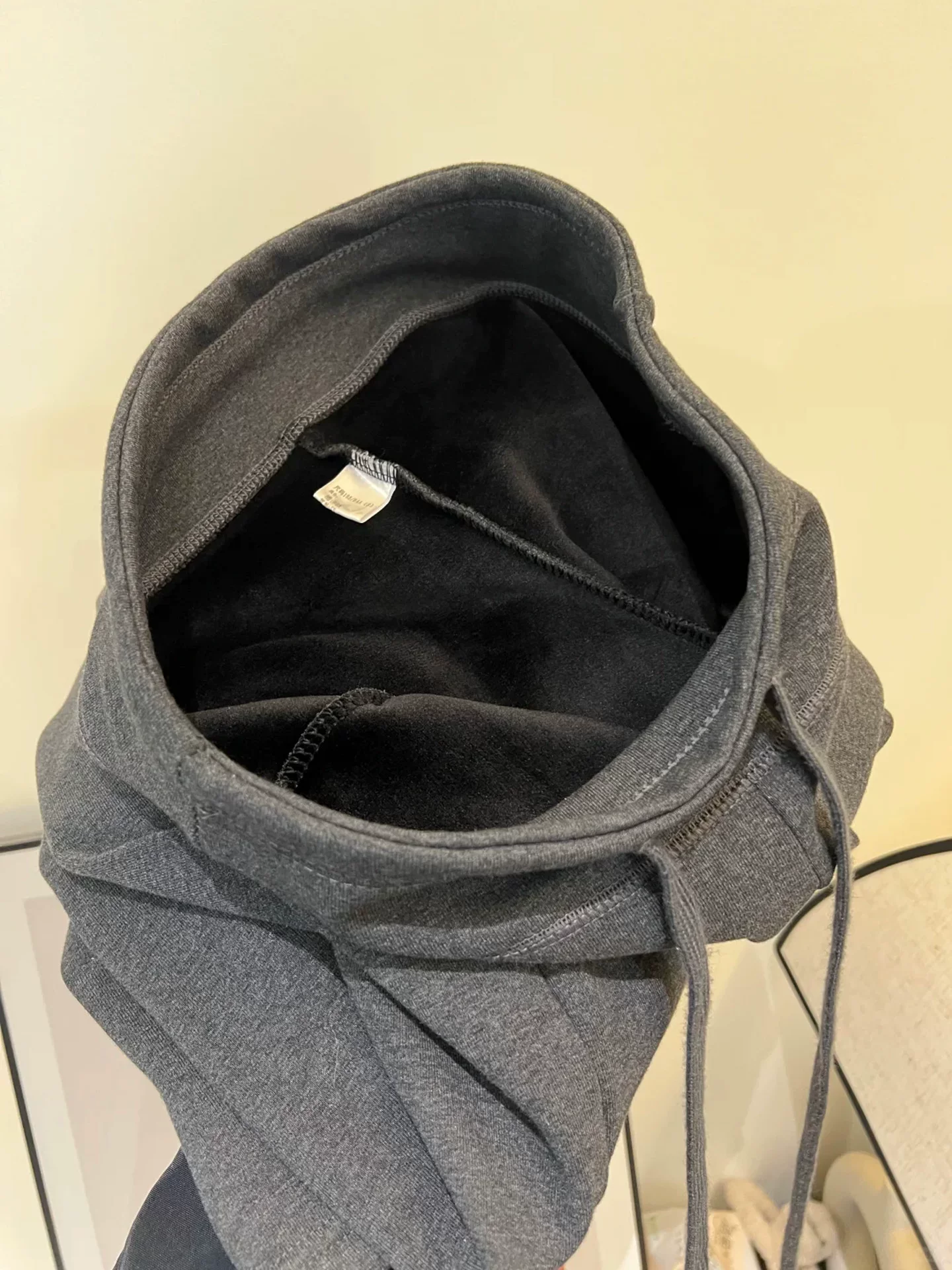 Quần thường ngày dày dặn lót lông màu xám đậm dành cho nữ, mùa thu đông, cỡ lớn, lưng cao, dáng suôn, giảm béo, ống thẳng, quần ống rộng lười biếng.