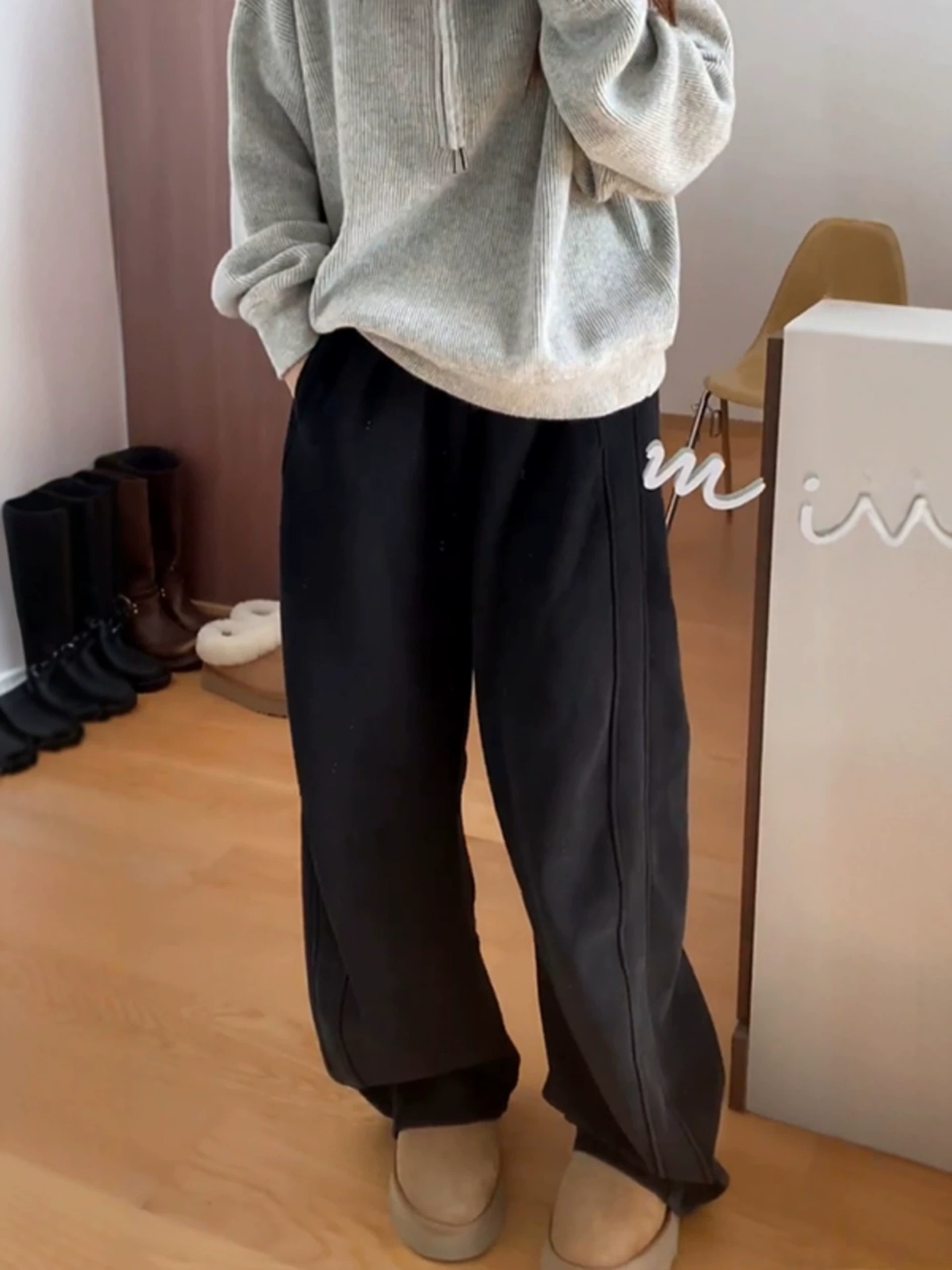 Quần dài cắt kiểu dao dày dặn, lót lông cừu, màu đen, dành cho nữ, mùa thu đông, cỡ lớn, lưng cao, dáng rộng, mềm mại, tôn dáng, quần ống rộng.