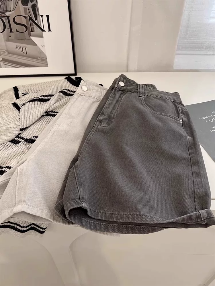 Quần short denim màu xám đậm dành cho nữ, cỡ lớn mùa hè, lưng cao, dáng rộng, tôn dáng, quần ống rộng chữ A dành cho người có thân hình quả lê.