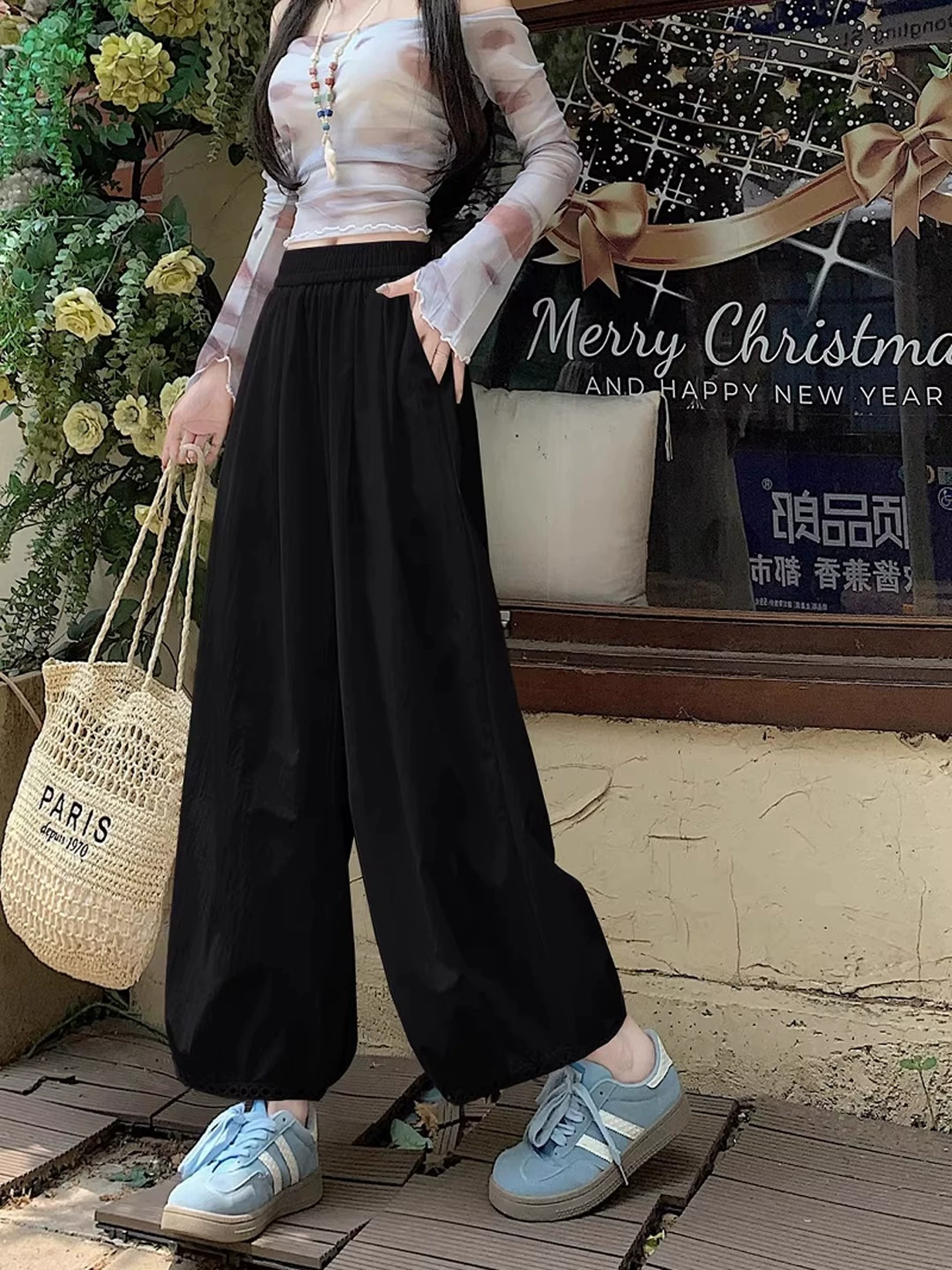 Quần âu nữ màu trắng, kiểu dáng mới hè 2025, size lớn, cạp cao, rộng rãi, tôn dáng, quần ống rộng kiểu đèn lồng.