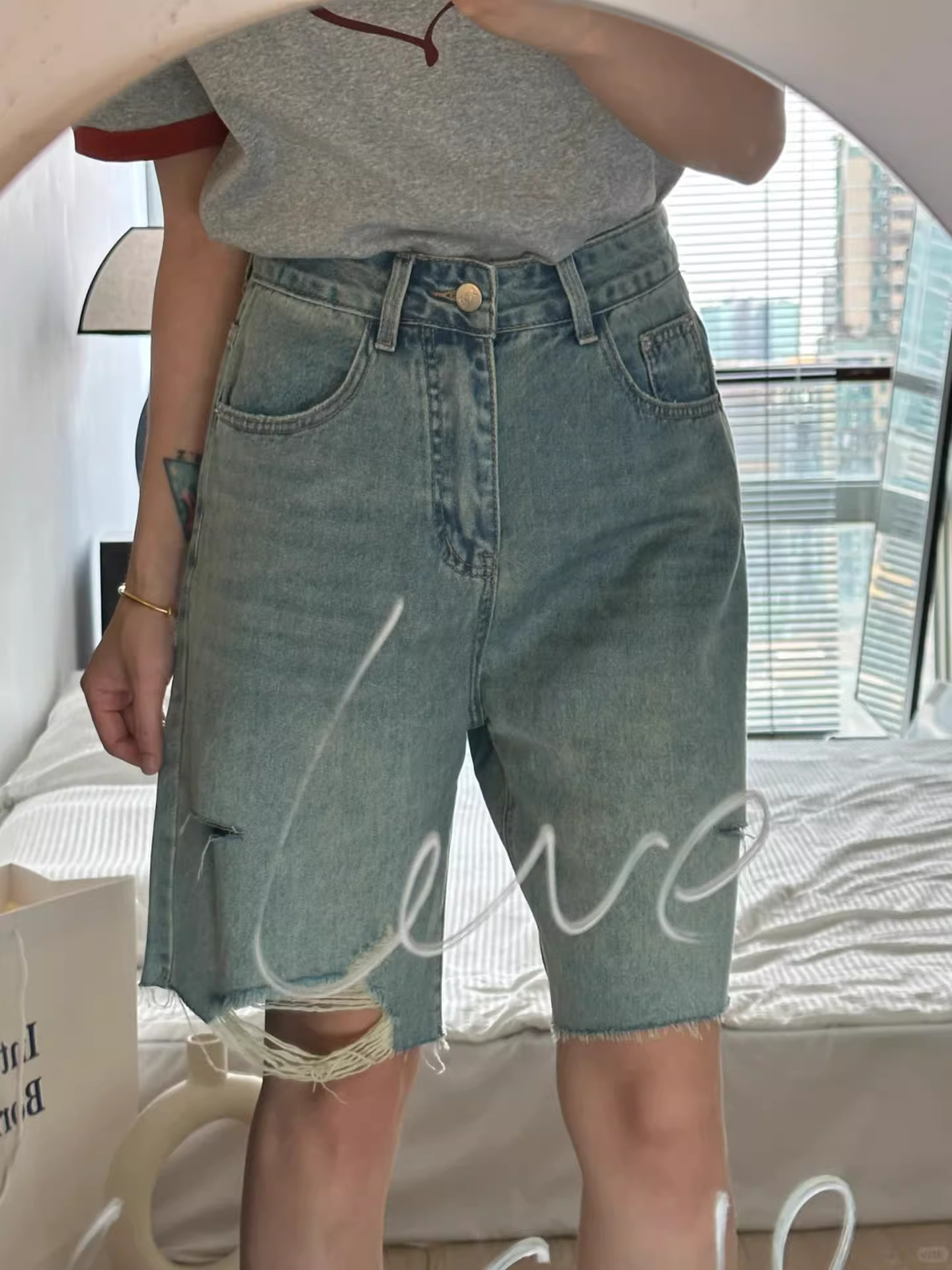 Quần short denim rách cho nữ, kiểu dáng mỏng mùa hè, cỡ lớn, lưng cao, dáng rộng, dáng suông, quần ống rộng, quần dài vừa phải.