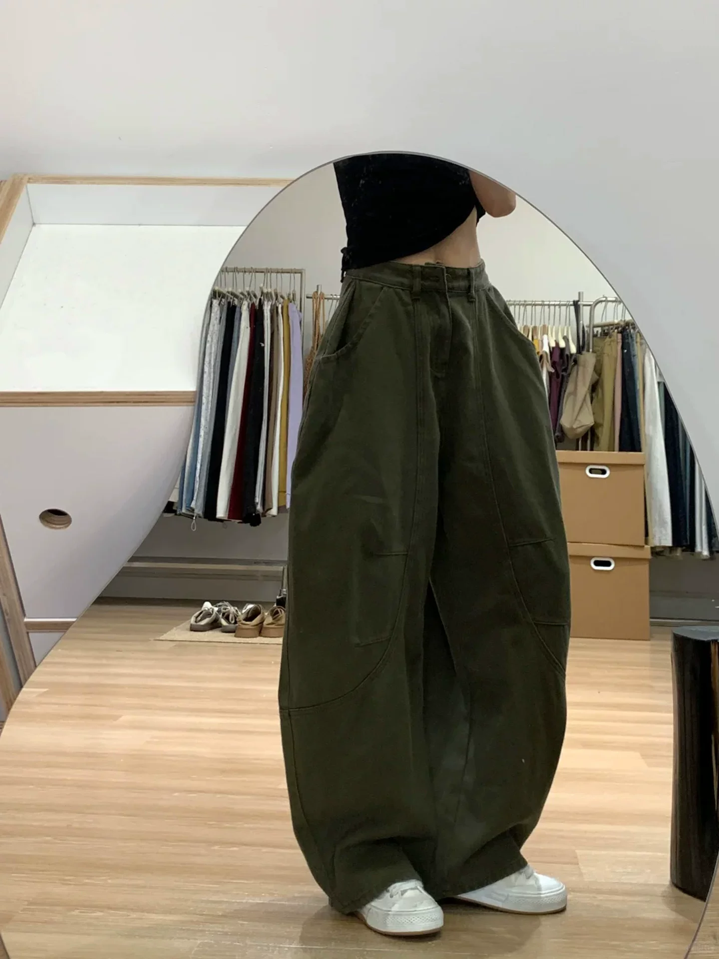 Quần jeans kiểu Mỹ cổ điển dành cho nữ, phong cách thu đông 2025, size lớn, cạp cao, dáng rộng, tôn dáng, quần ống rộng kiểu scimitar.