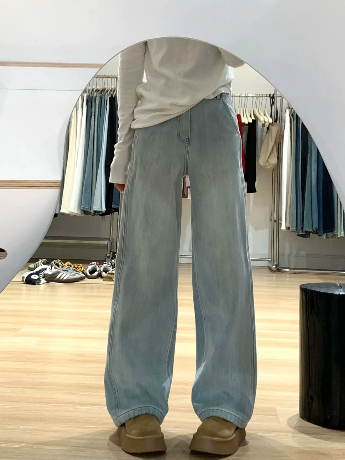 Quần jean ống thẳng dày lót lông cừu màu xanh nhạt dành cho nữ, mùa thu đông, cỡ lớn, lưng cao, che hông, dáng quả lê, quần ống rộng