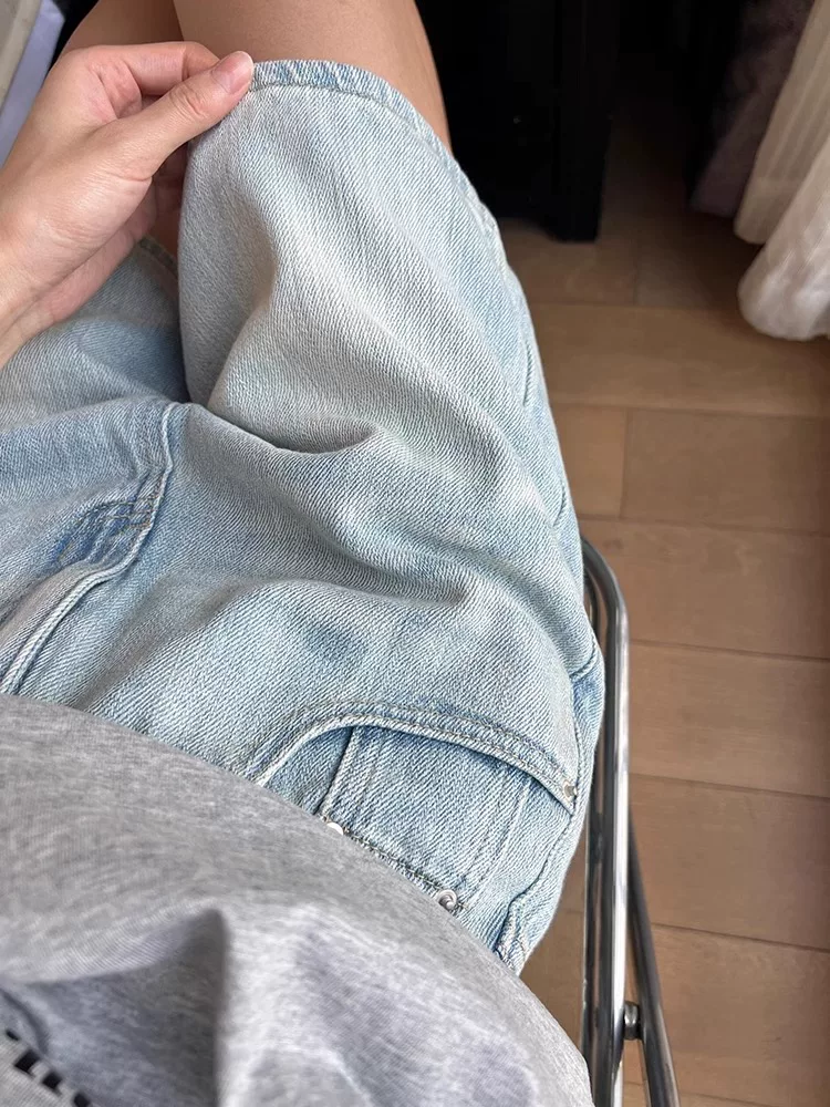 Thân hình quả lê, quần short denim ống thẳng màu sáng dành cho nữ, mùa hè, cỡ lớn, lưng cao, dáng rộng, dáng thon gọn, quần short ống rộng, dài vừa phải.