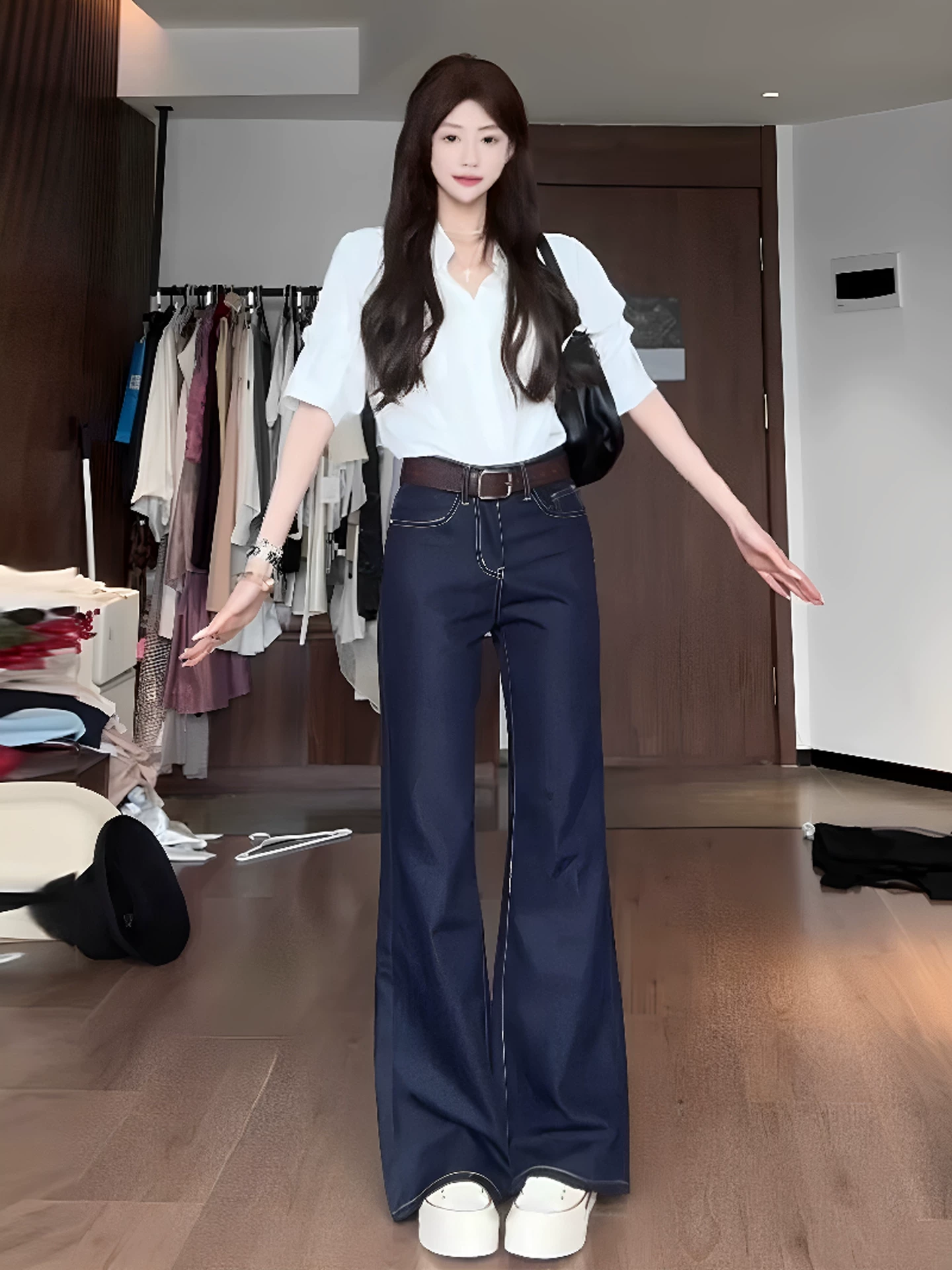 Quần jean xanh đậm dáng loe dành cho nữ, kiểu mỏng mùa hè 2025, size lớn, cạp cao, chất liệu mềm mại, tôn dáng, quần chuông chất liệu lụa đá.