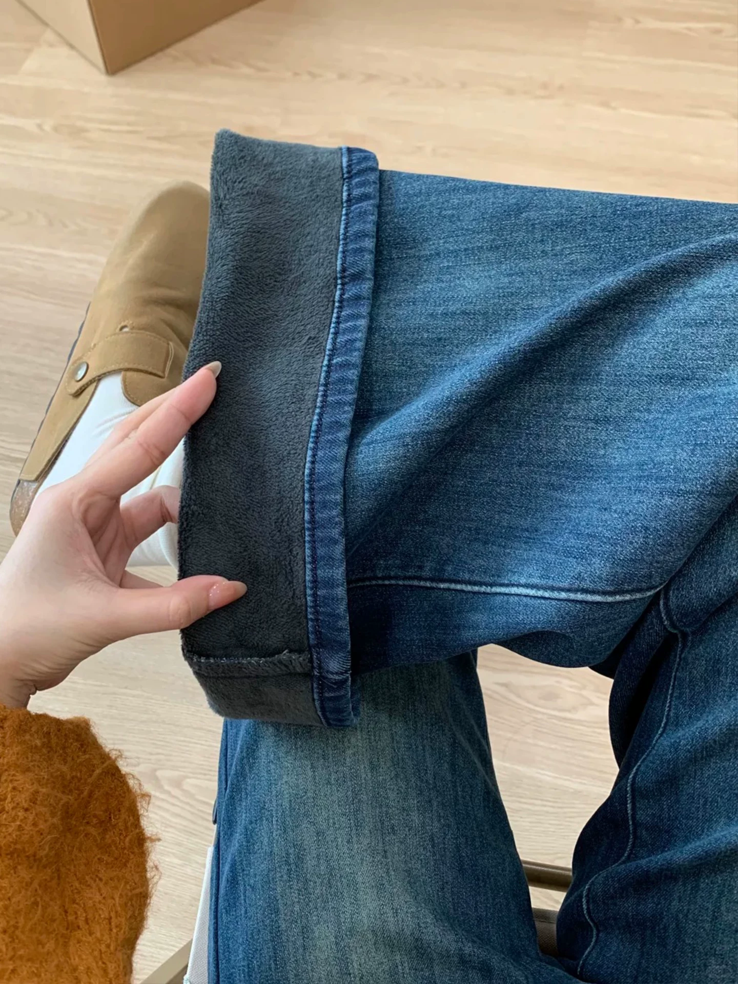 Quần jean ống loe cổ điển dành cho nữ, mùa thu đông, lót lông cừu, dày dặn, cỡ lớn, cạp cao, rộng rãi, tôn dáng, ống rộng, kiểu chuông.