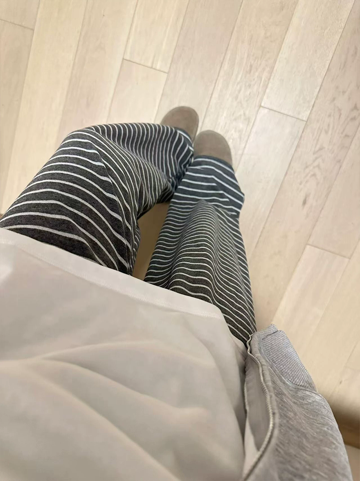 Quần ống rộng kẻ sọc thường ngày dành cho nữ, kiểu mới thu đông 2025, size lớn, cạp cao, rộng rãi, tôn dáng, chất liệu mềm mại, quần thường ngày