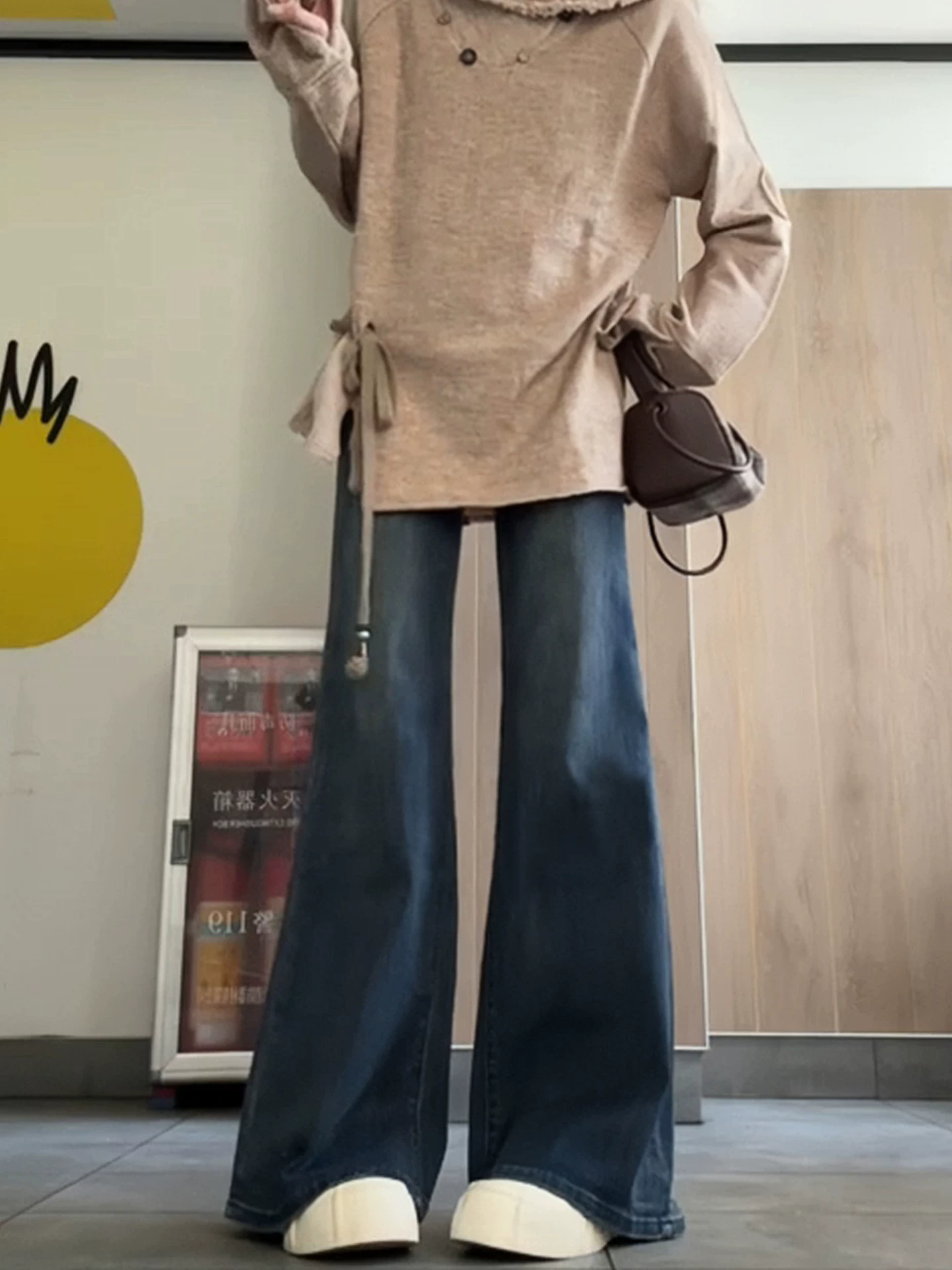 Quần jean ống loe kiểu Mỹ cổ điển dành cho nữ, mùa thu đông, cỡ lớn, lưng cao, dáng rộng, tôn dáng, lót lông cừu, dày dặn, quần ống chuông