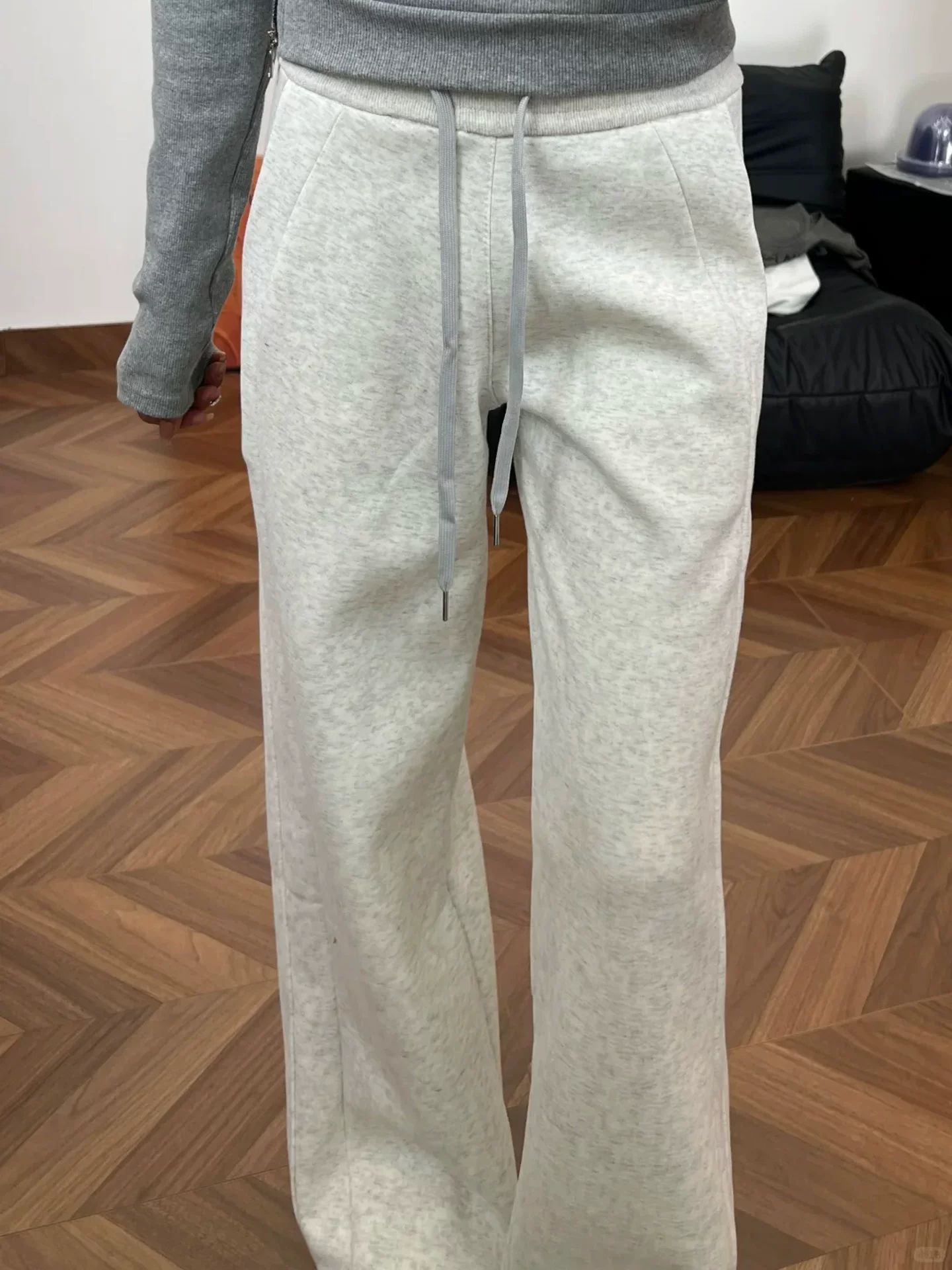 Quần thể thao thông thường dành cho nữ, phong cách mùa thu mới, cỡ lớn, lưng cao, dáng rộng, giảm béo, dáng quả lê, quần ống rộng hẹp