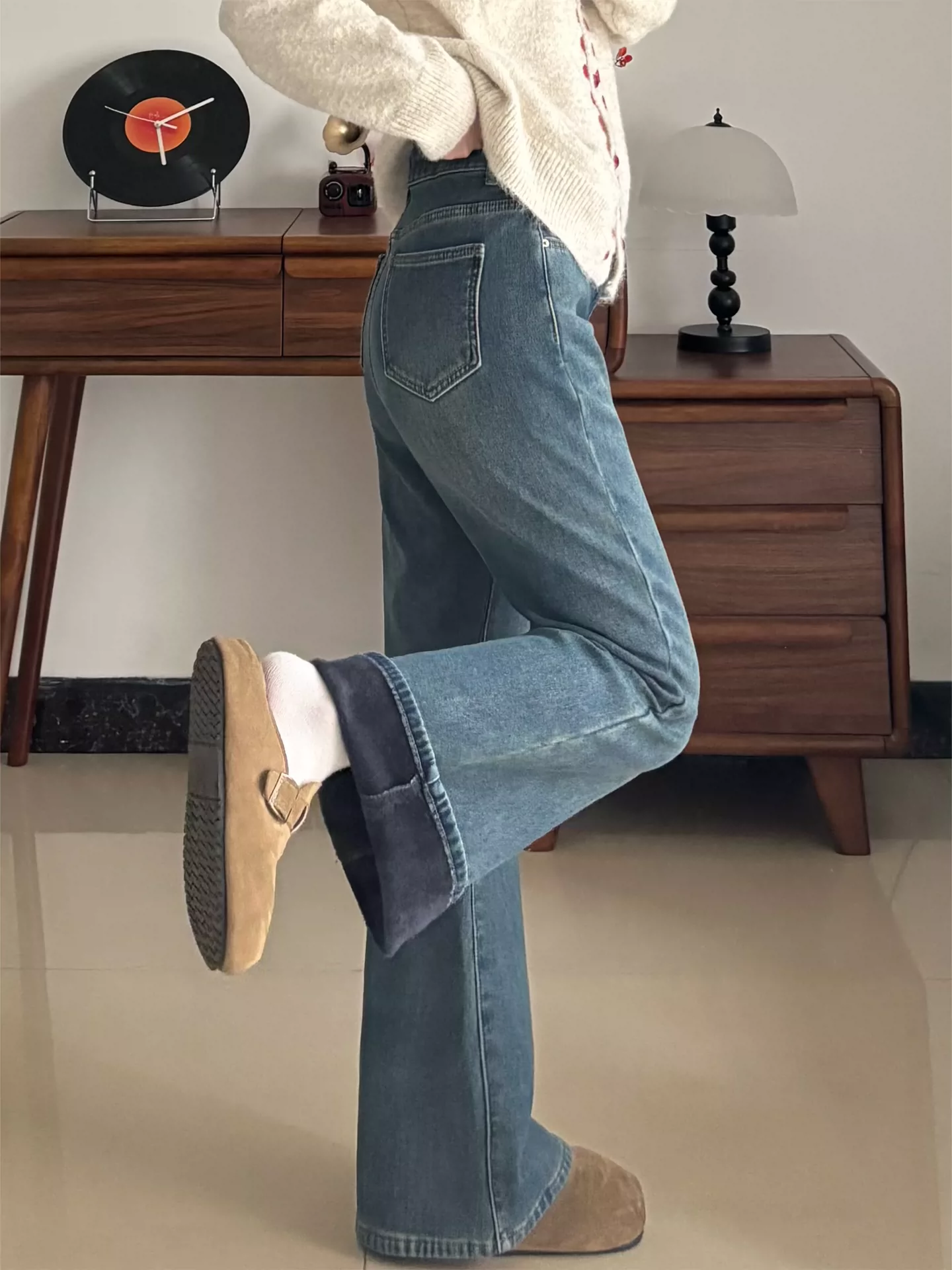 Quần jean ống loe dày dặn lót lông cừu cổ điển dành cho nữ, mùa đông, size lớn, cạp cao, co giãn, tôn dáng, quần bootcut dáng nhỏ nhắn.