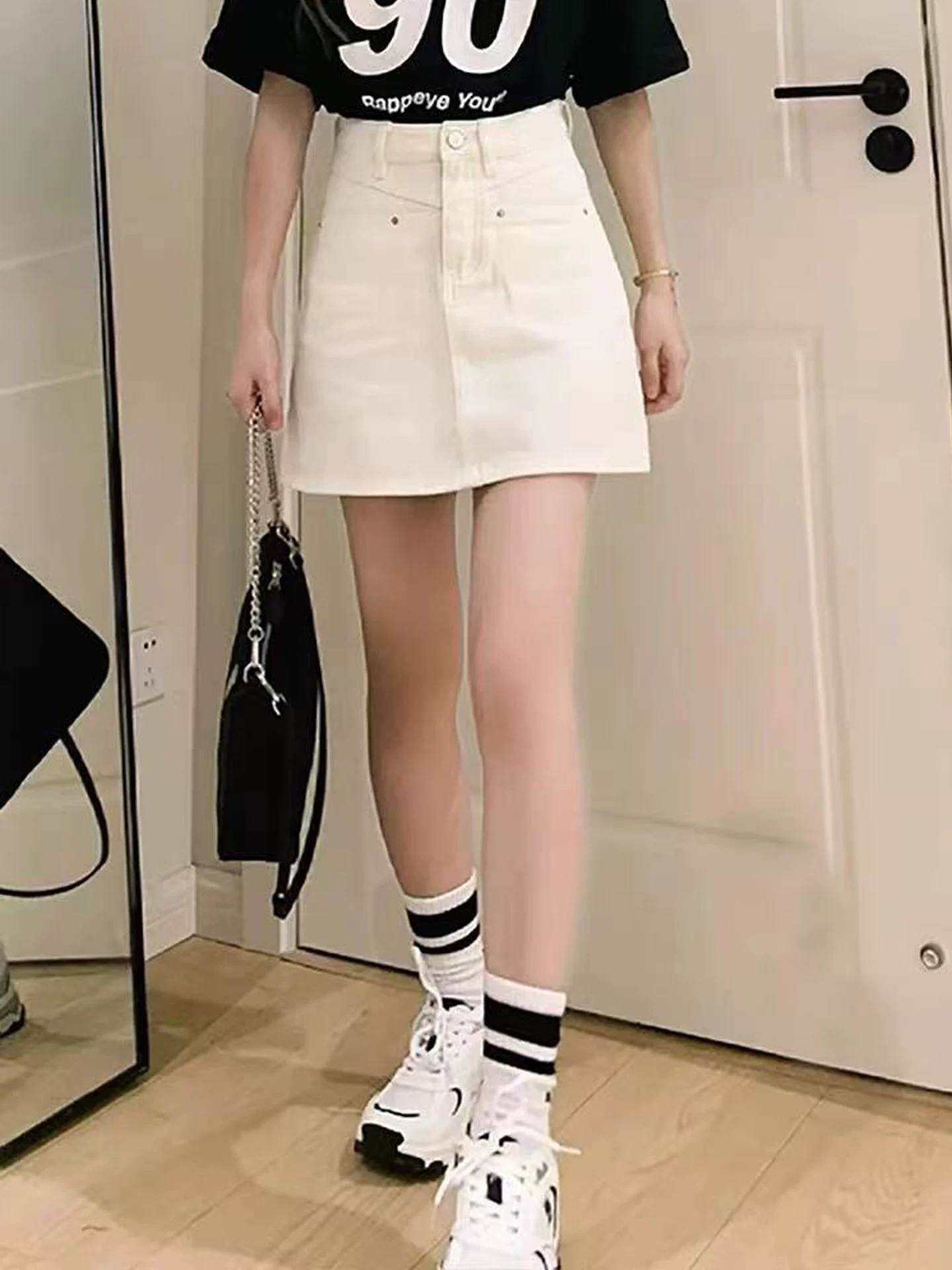 Váy midi denim trắng dành cho nữ, mùa hè 2025, size lớn, cạp cao, che hông, dáng chữ A tôn dáng, váy ôm sát.