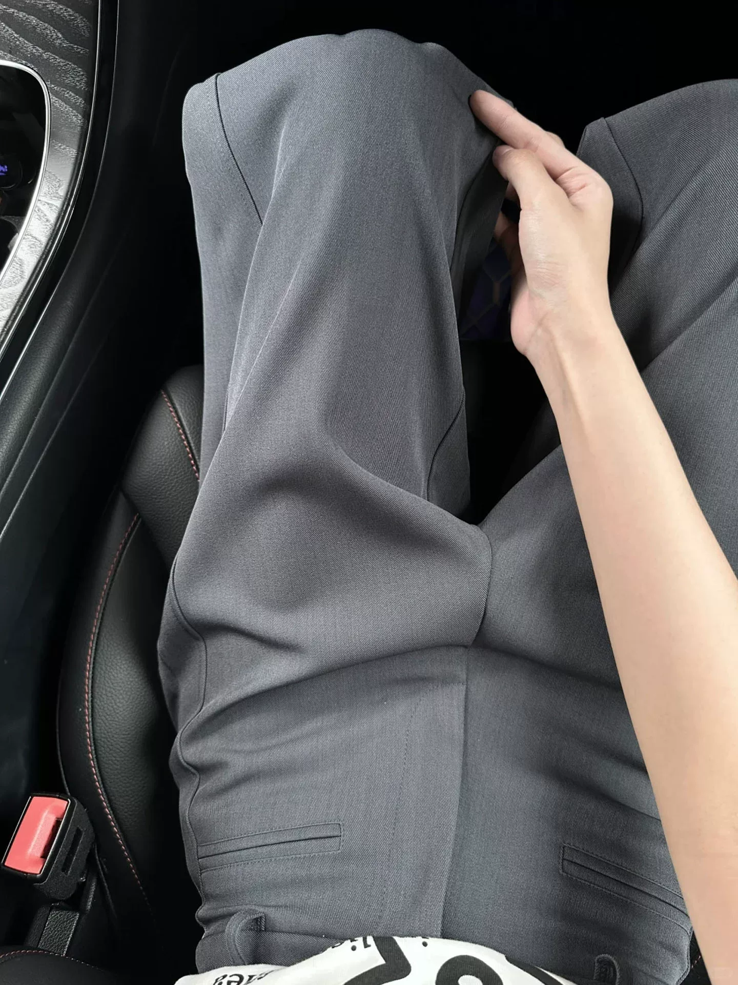 Quần âu ống rộng màu xám dành cho nữ, phong cách đầu thu, cỡ lớn, lưng cao, dáng rộng, tôn dáng, phù hợp với dáng người quả lê, quần dài mặc thường ngày