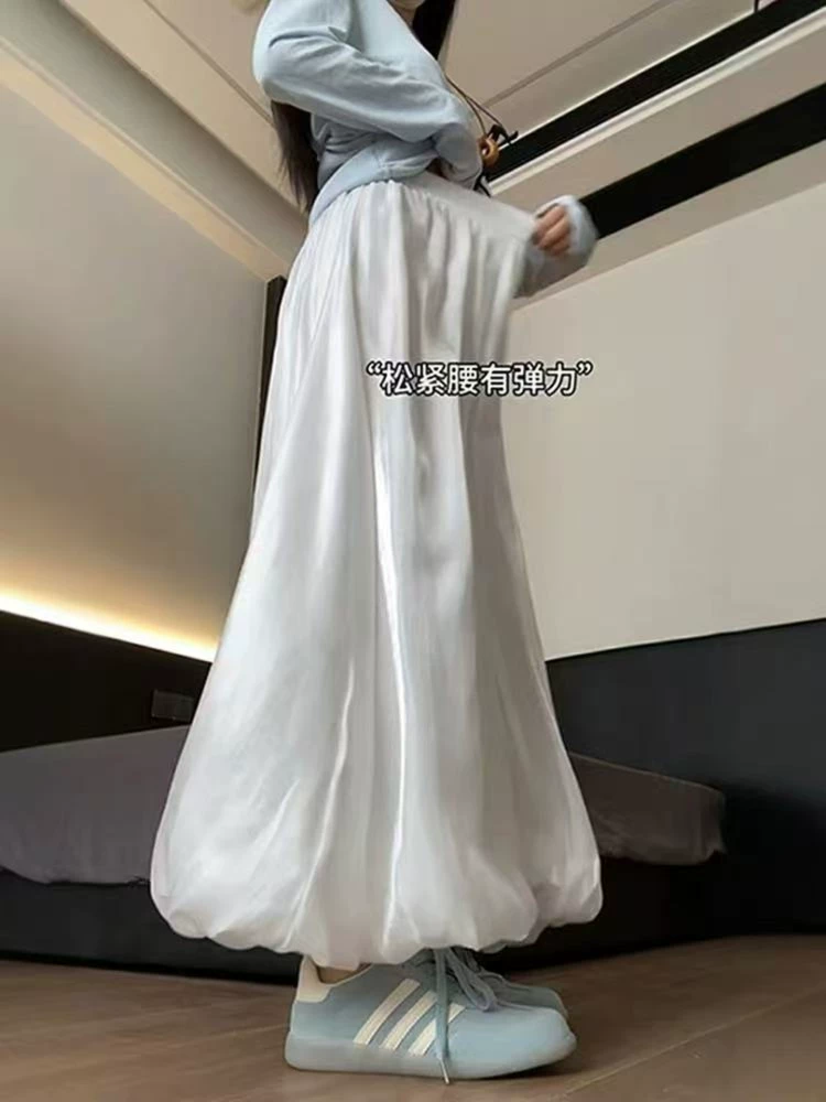 Váy lửng satin trắng cho nữ, size lớn mùa hè, cạp cao, dáng rộng, tôn dáng, dành cho người có thân hình quả lê, quần kiểu đèn lồng, mặc thường ngày