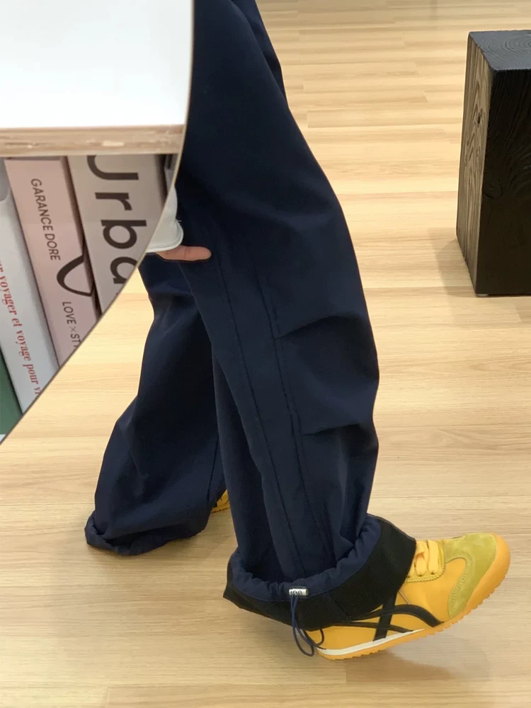 Quần cargo dày dặn lót lông cừu dành cho nữ, phong cách thu đông, cỡ lớn, lưng cao, dáng rộng, che hông, giảm béo, quần ống rộng thể thao.