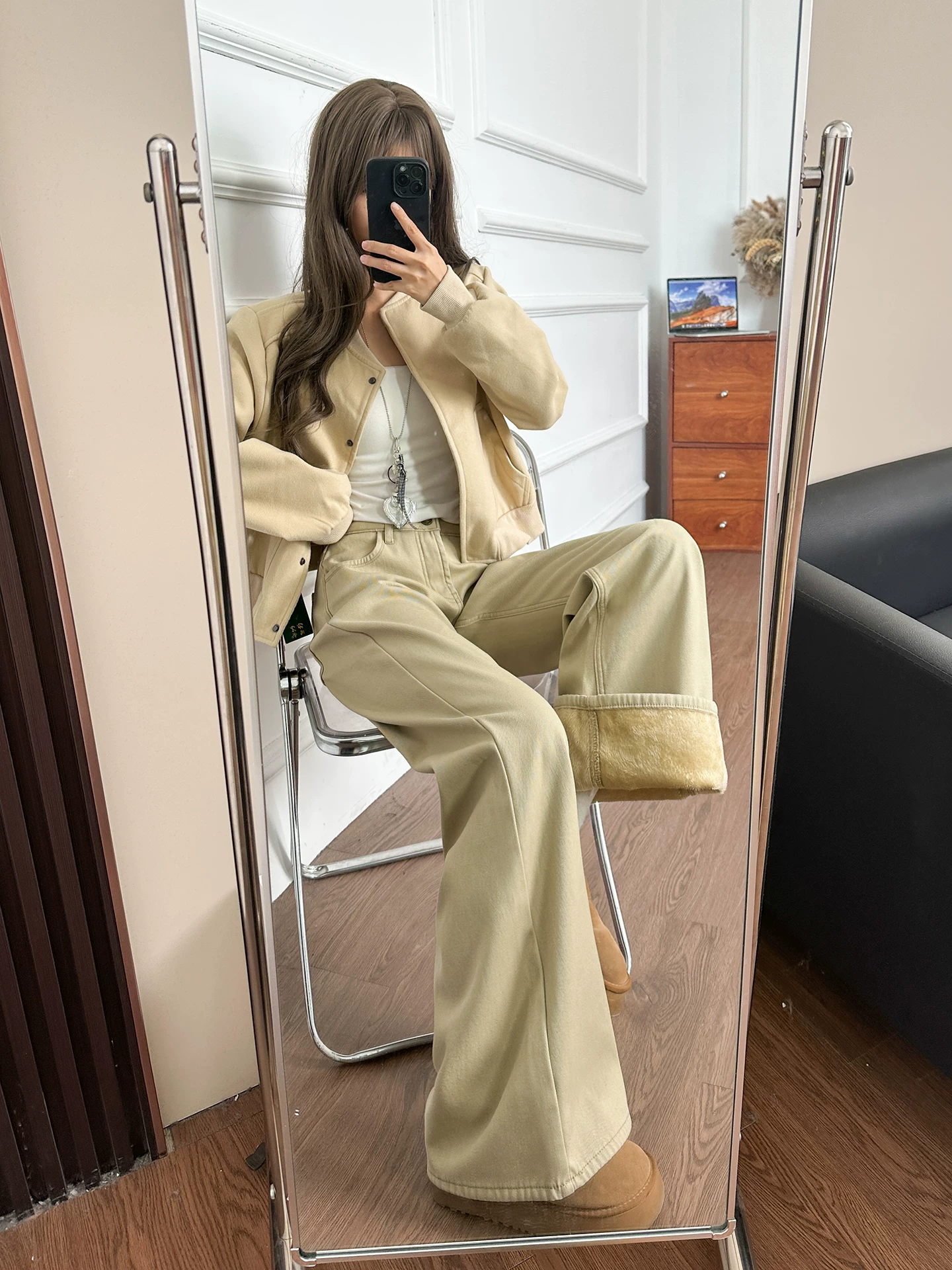 Quần jean ống loe màu kaki cho nữ, mùa thu đông, lót lông cừu, cỡ lớn, lưng cao, che hông, giảm béo, nhỏ nhắn, quần ống chuông