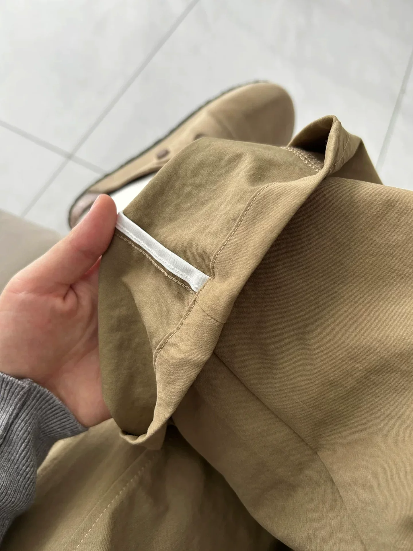 Quần kaki dáng lửng dành cho nữ, kiểu dáng mùa thu mới, cỡ lớn, lưng cao, dáng rộng, tôn dáng, quần ống rộng kiểu công sở thoải mái.