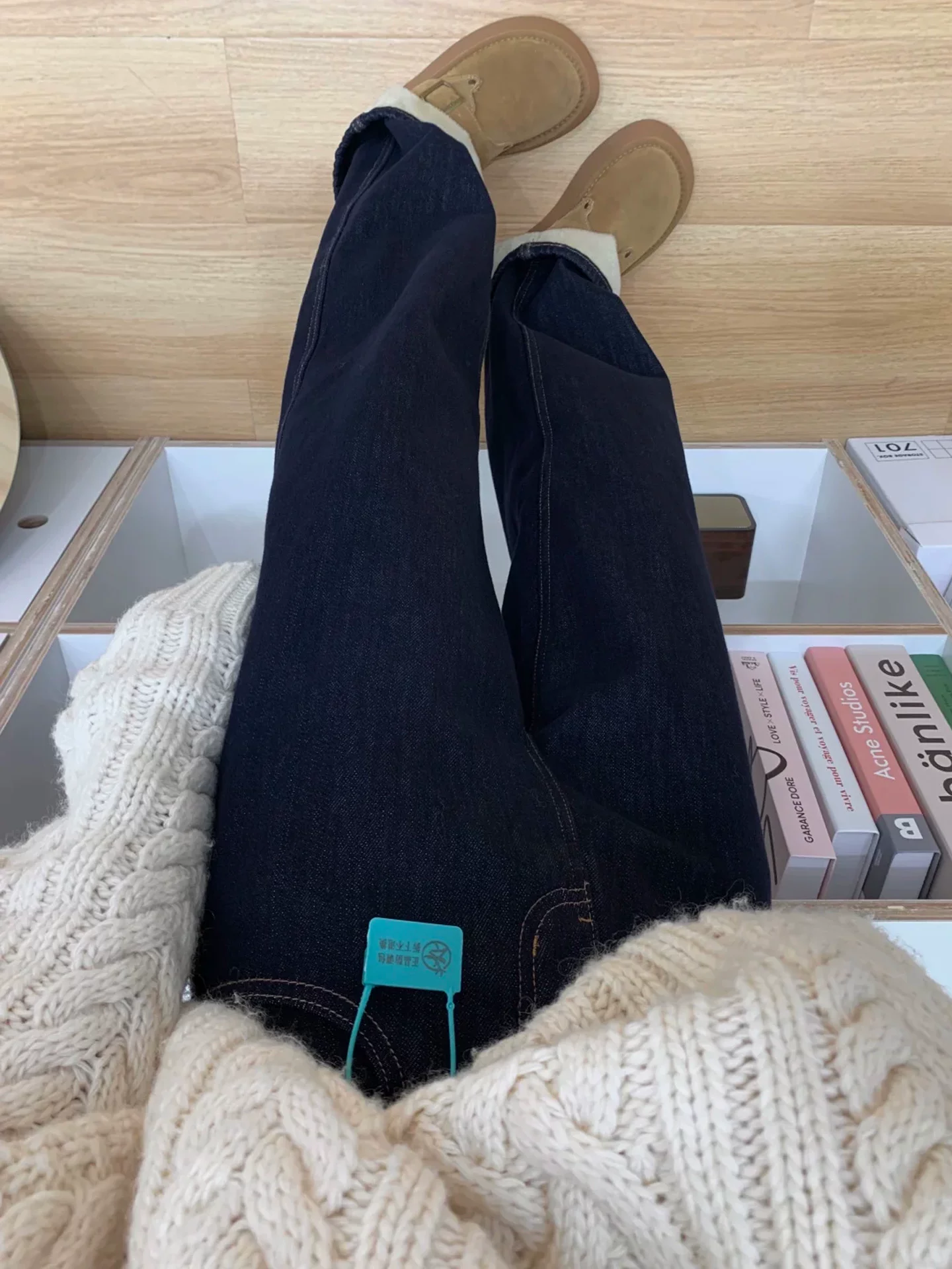 Quần jean ống thẳng dày lót lông cừu màu xanh đậm cổ điển dành cho nữ, mùa thu đông, cỡ lớn, lưng cao, dáng rộng, giảm béo, quần ống rộng.