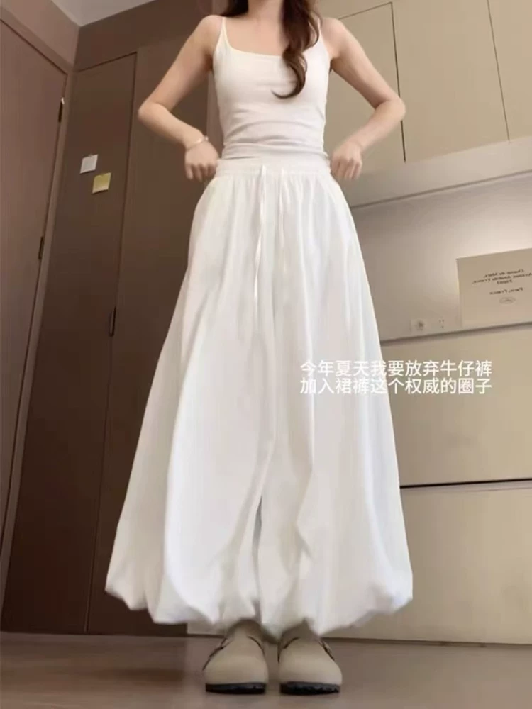 Váy hoa trắng dáng rộng cho nữ, kiểu dáng mỏng mùa hè 2025, size lớn, quần ống rộng, cạp cao, dáng rộng, quần ống rộng tôn dáng.