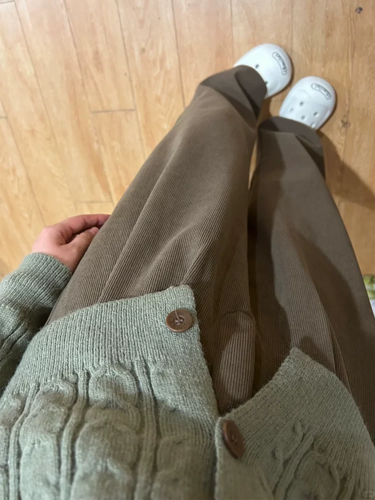 Quần vải nhung màu nâu dành cho nữ, mùa thu đông, cỡ lớn, lót lông cừu, dày dặn, lưng cao, mềm mại, rộng rãi, tôn dáng, quần ống rộng.