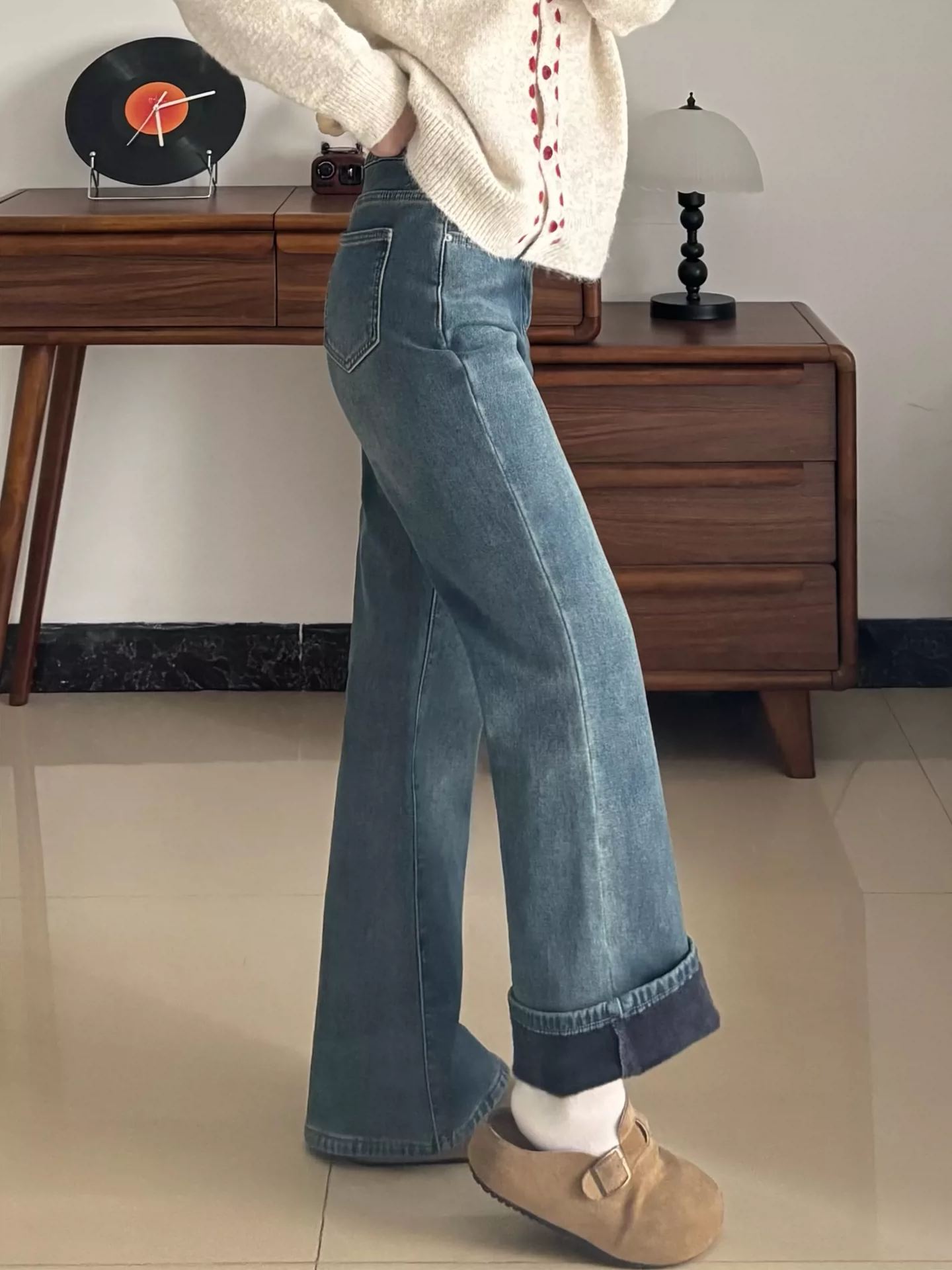 Quần jean ống loe dày dặn lót lông cừu cổ điển dành cho nữ, mùa đông, size lớn, cạp cao, co giãn, tôn dáng, quần bootcut dáng nhỏ nhắn.