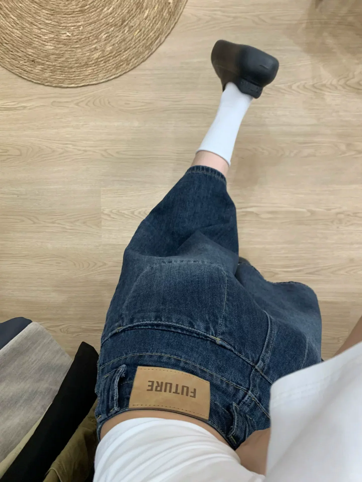 Quần ống đứng màu xanh đậm cổ điển dành cho nữ, cỡ lớn mùa hè, cạp cao, dáng rộng, tôn dáng, quần denim ống rộng dài đến giữa bắp chân.