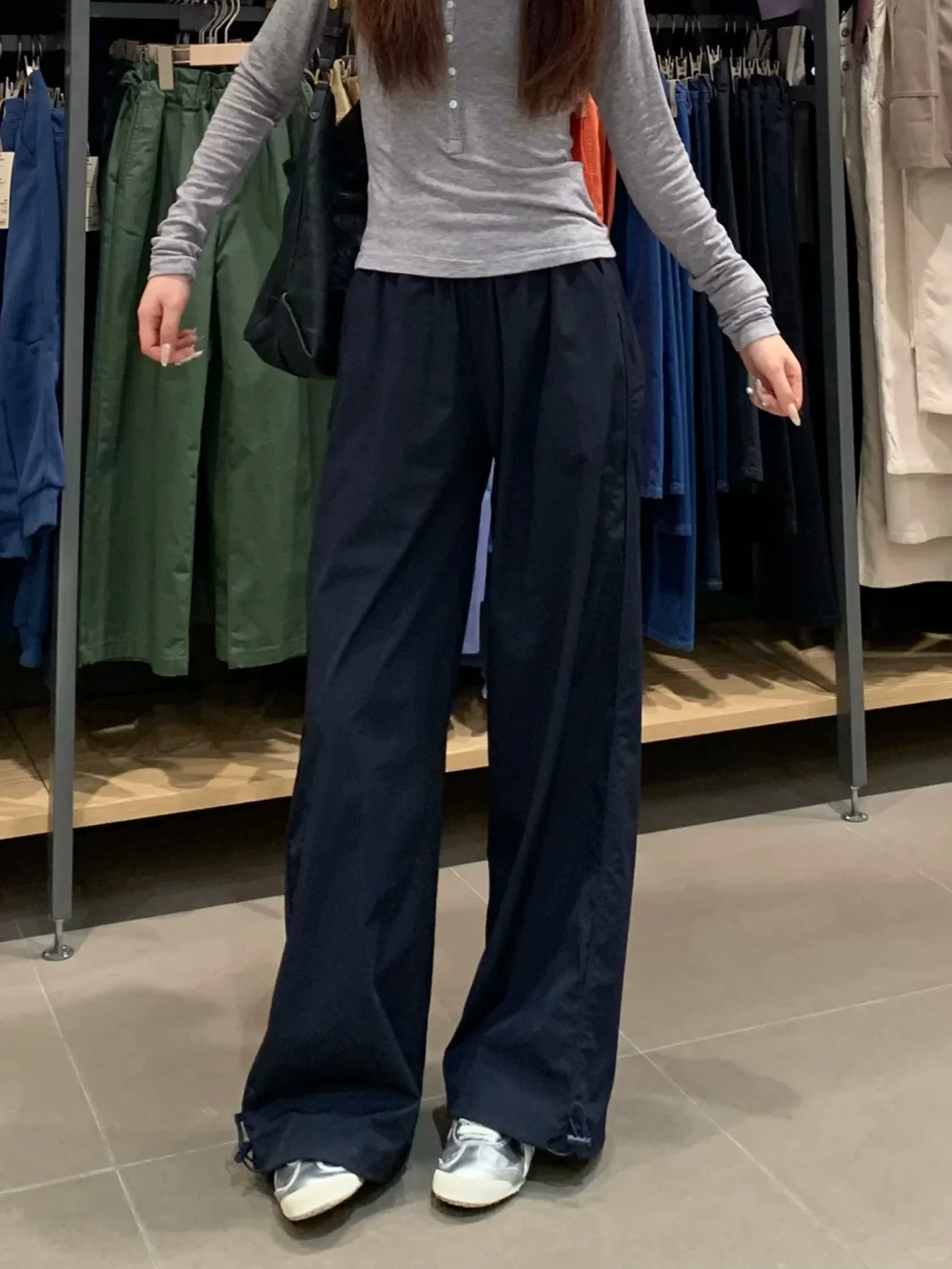 Quần cargo màu xanh hải quân dành cho nữ, cỡ lớn, mặc đầu thu, lưng cao, giảm béo, dáng quả lê, quần ống rộng thể thao