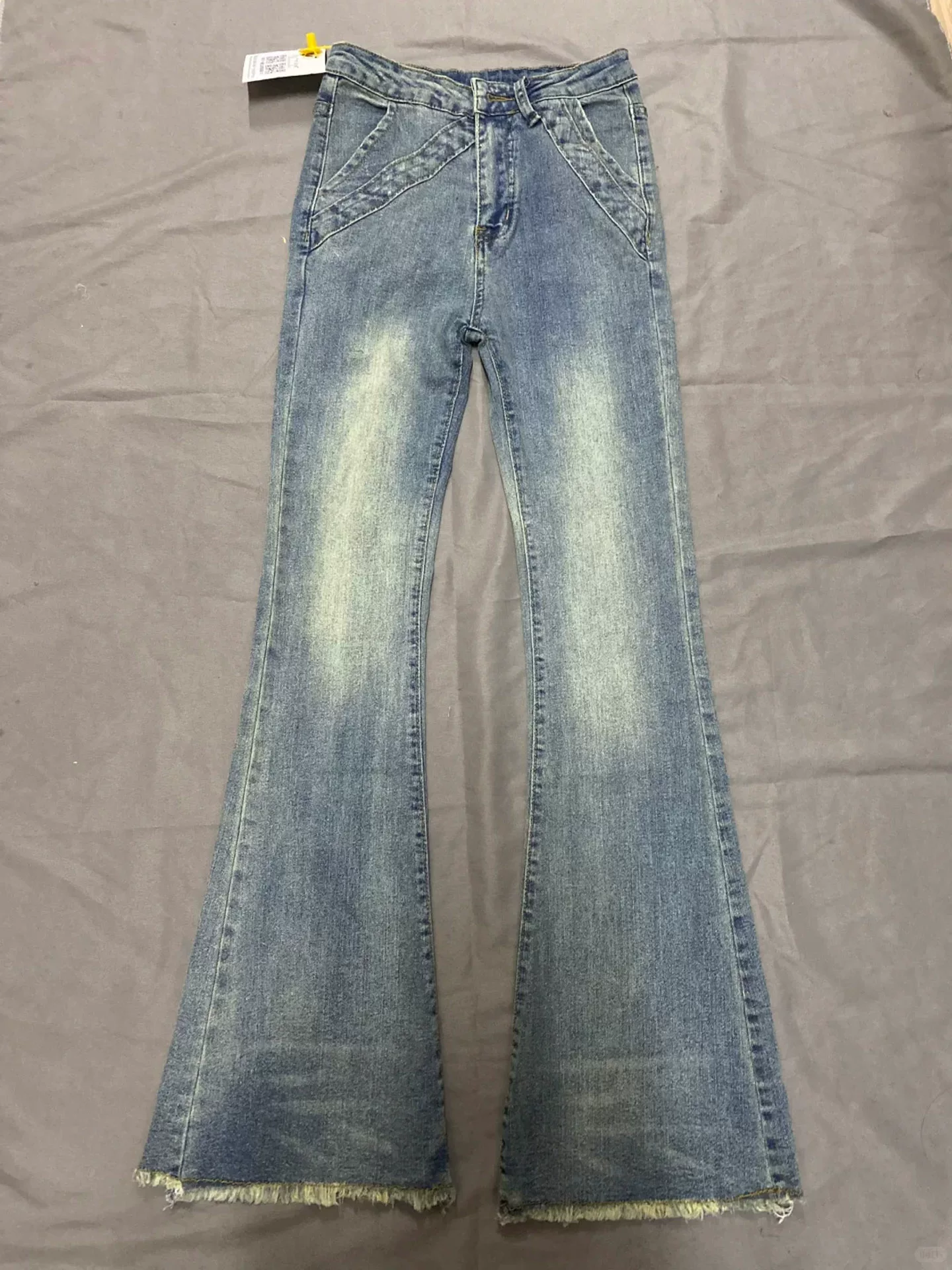 Quần jean ống loe viền xù cổ điển dành cho nữ, cỡ lớn mùa thu, cạp cao, co giãn, che hông, tôn dáng, quần ống chuông.