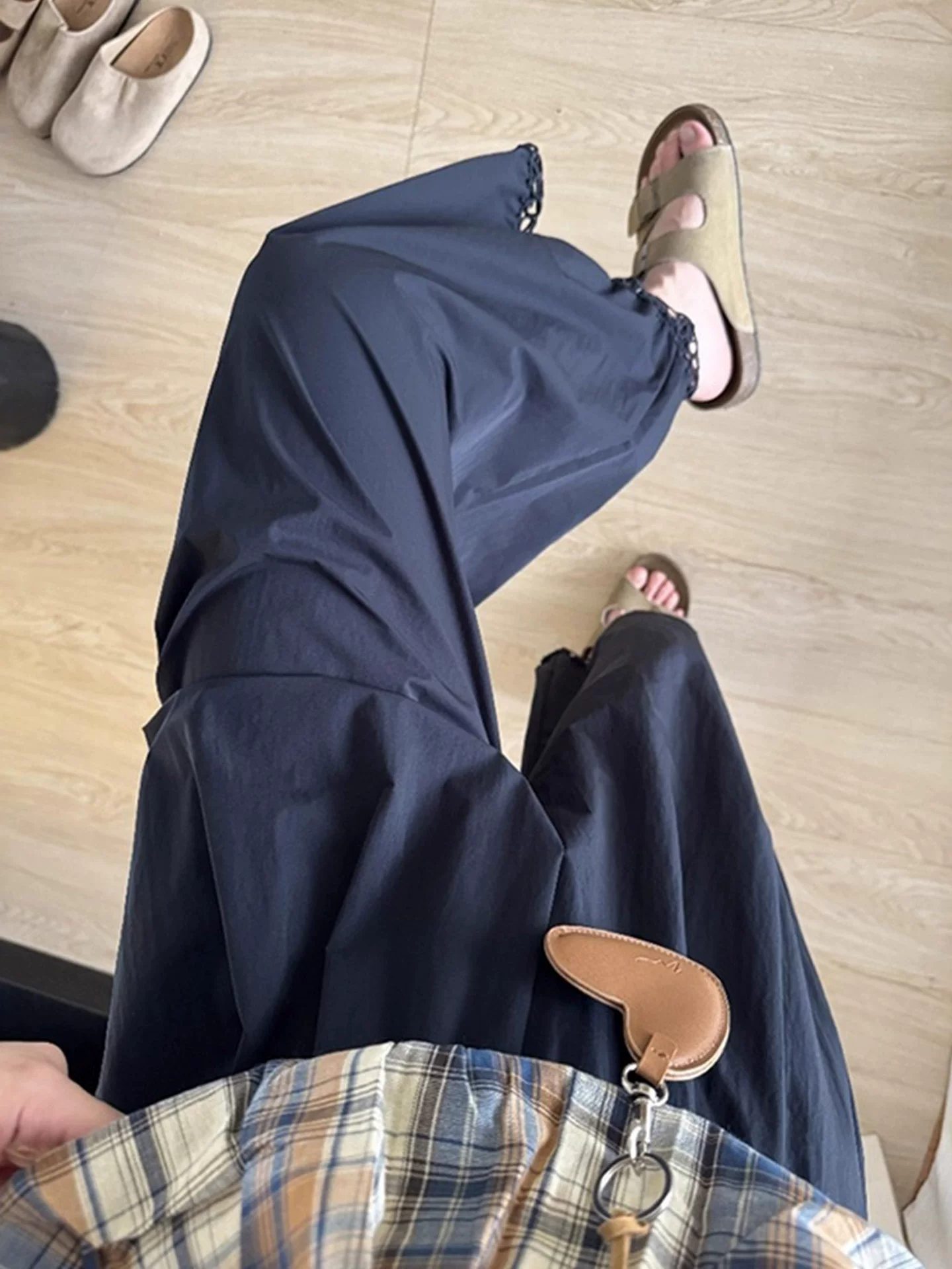 Quần đèn lồng thường ngày màu xanh hải quân dành cho nữ, kiểu dáng mỏng mùa hè, cỡ lớn, lưng cao, dáng rộng, dáng suông, quần ống rộng kiểu dáng rộng.