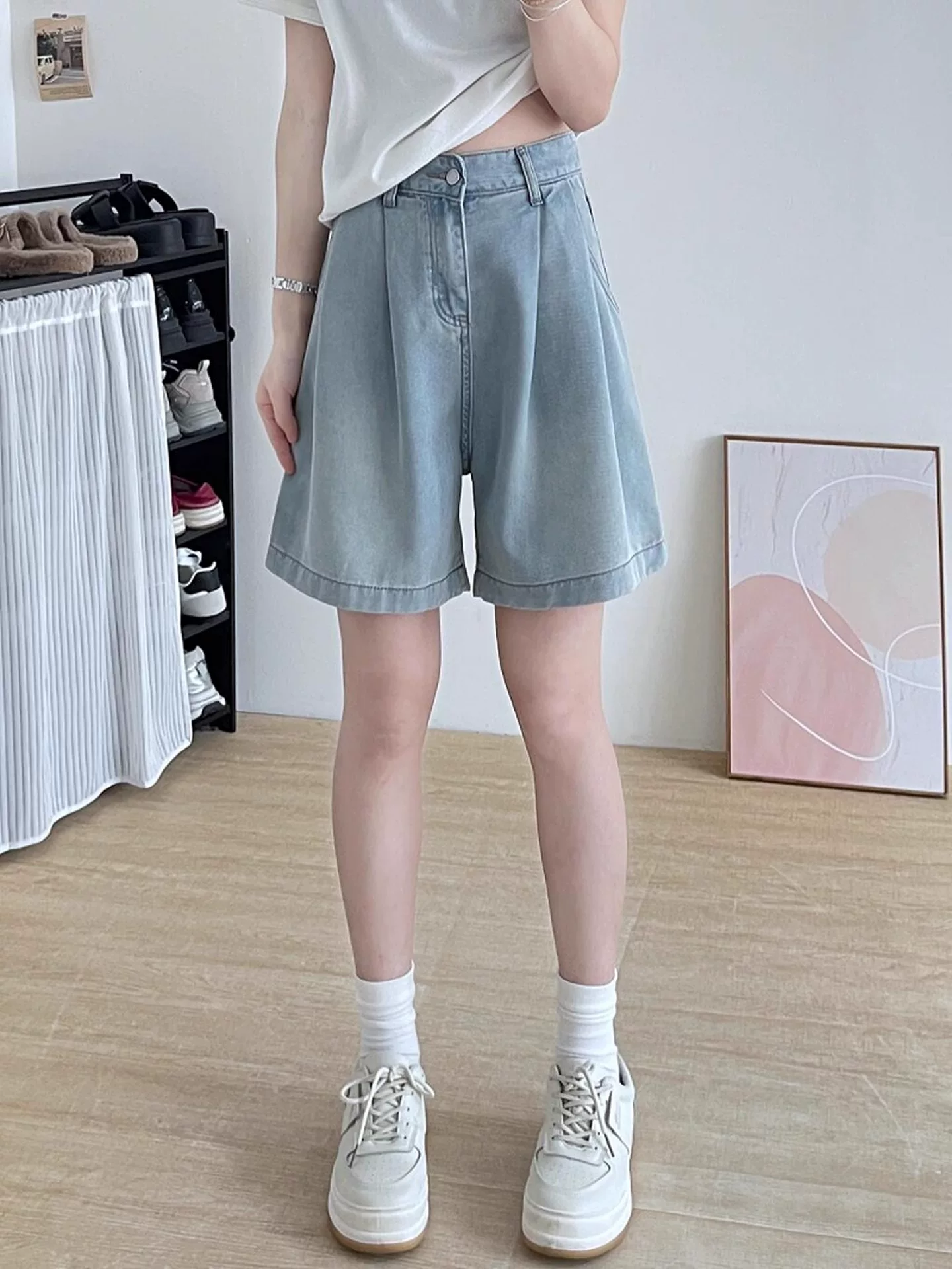 Quần short denim thẳng ống rộng Tencel dành cho nữ, mùa hè 2025, size lớn, cạp cao, che hông, tôn dáng, chất liệu lụa đá, dài đến đầu gối.