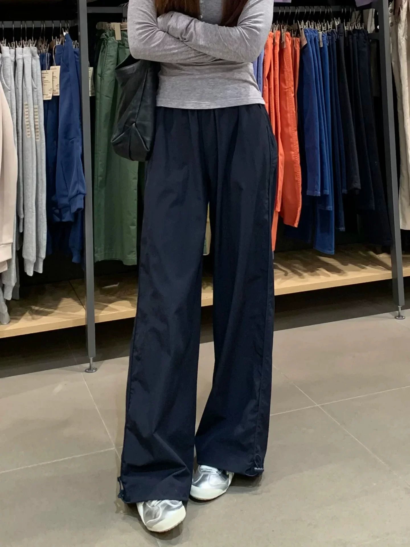 Quần cargo màu xanh hải quân dành cho nữ, cỡ lớn, mặc đầu thu, lưng cao, giảm béo, dáng quả lê, quần ống rộng thể thao