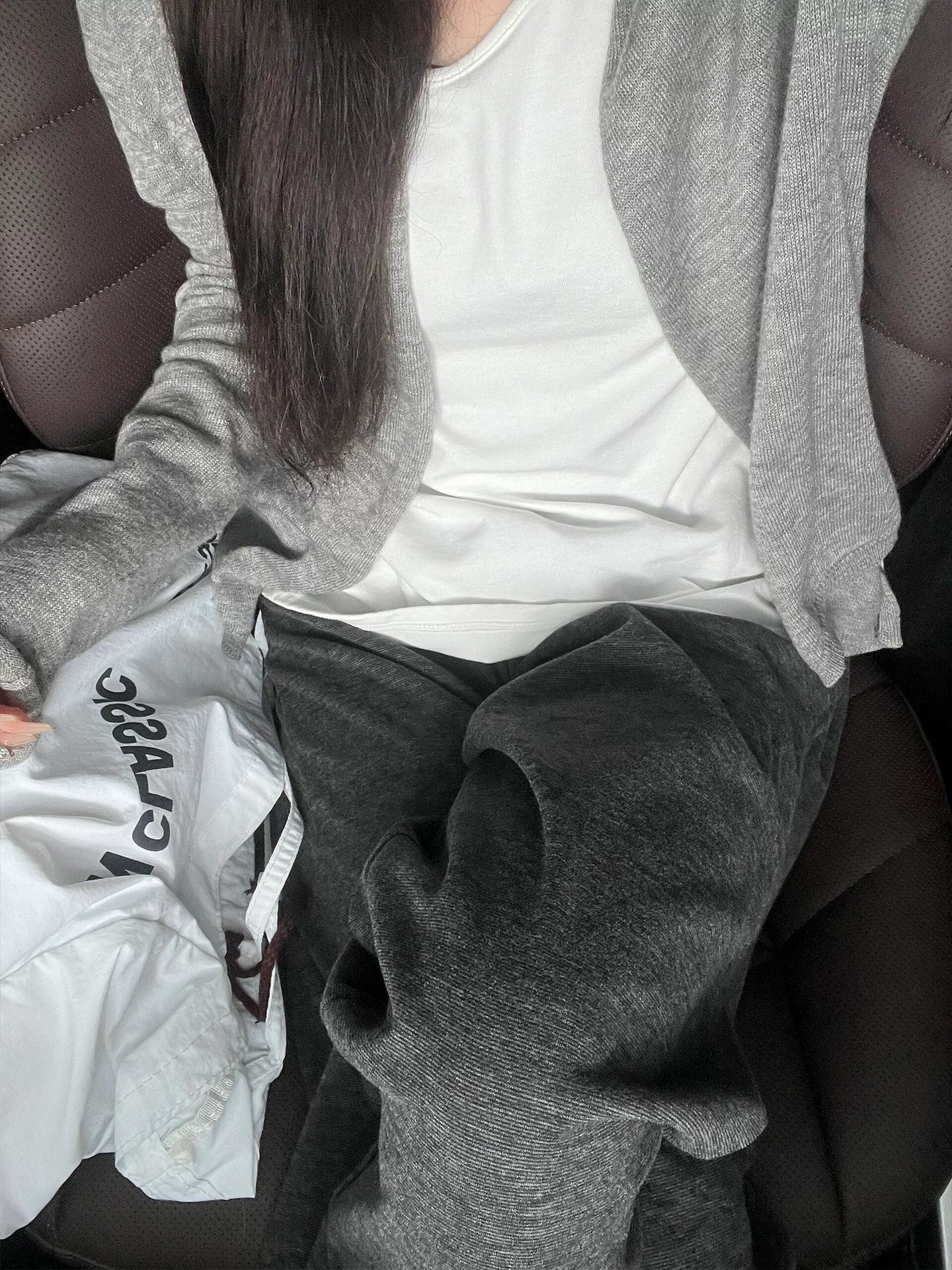 Quần gạo màu xám kiểu lười biếng dành cho nữ, bộ sưu tập mùa thu mới, cỡ lớn, lưng cao, dáng rộng, xếp nếp, giảm béo, quần ống rộng nhỏ nhắn.