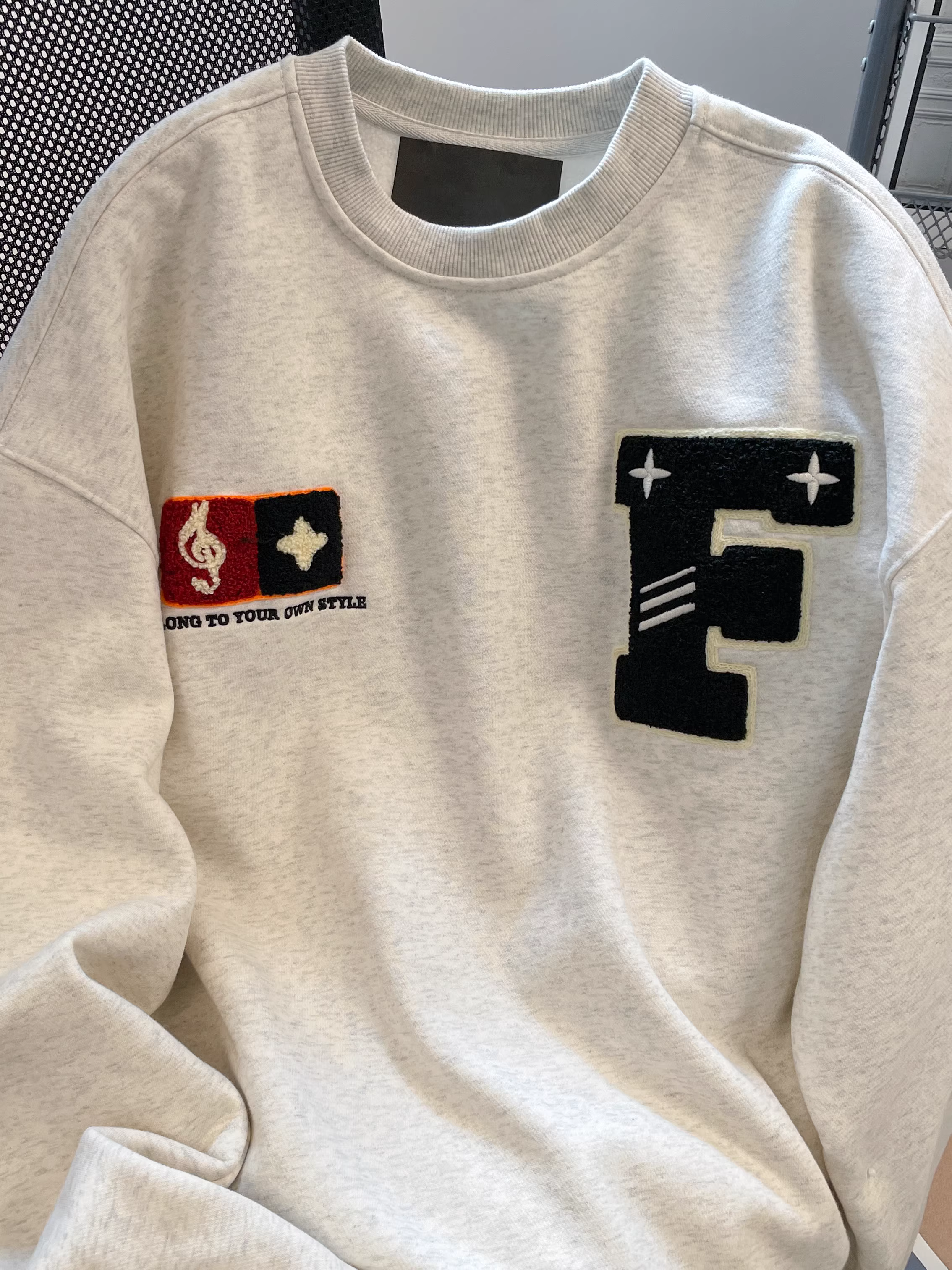 Áo nỉ thêu chữ dày theo phong cách Mỹ dành cho nữ và cặp đôi, thiết kế thu đông, phong cách độc đáo, áo dài tay lót lông cừu.