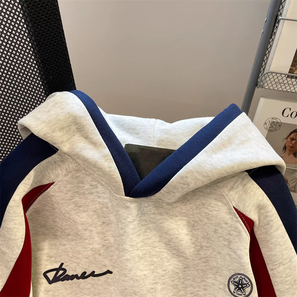 Áo khoác có mũ trùm đầu bằng vải dệt màu phối màu theo xu hướng châu Âu và Mỹ dành cho nữ, phong cách xuân thu, áo khoác cỡ lớn kiểu đường phố cao cấp.