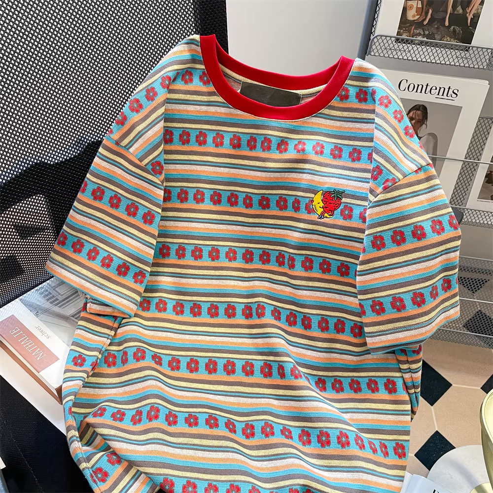 Áo thun ngắn tay sọc đầy màu sắc độc đáo siêu phong cách dành cho nữ, áo kiểu Hàn Quốc mùa hè ngọt ngào dopamine lệch vai độc đáo.