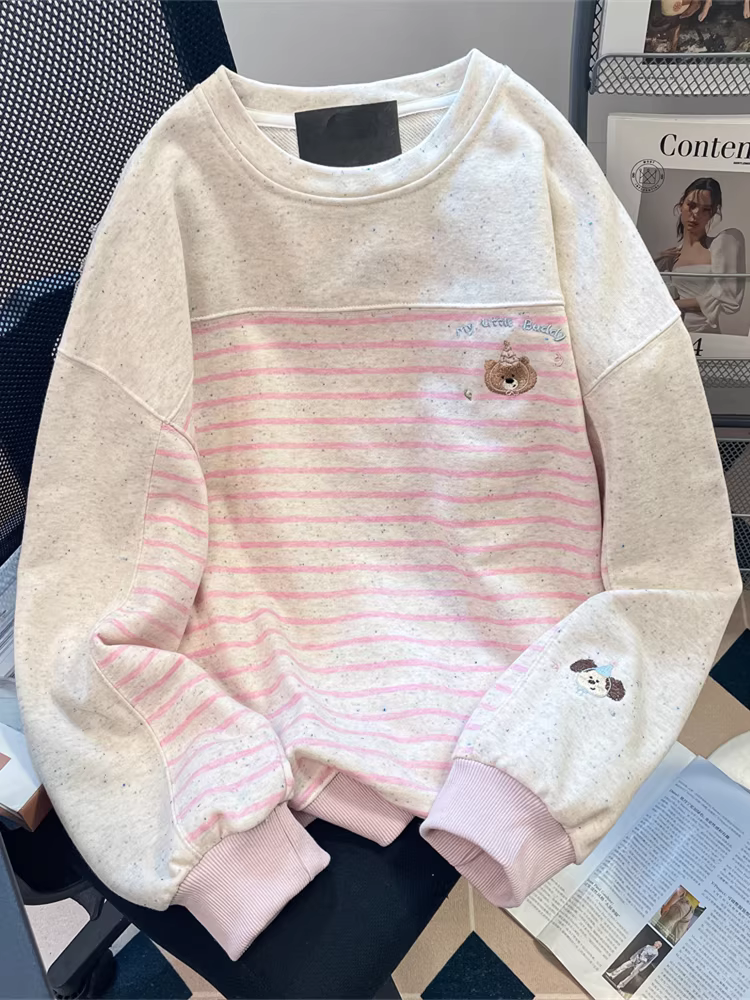 Áo len thêu hình gấu dễ thương phong cách Nhật Bản dành cho nữ sinh viên nghệ thuật, áo sọc phối màu trẻ trung và hợp thời trang