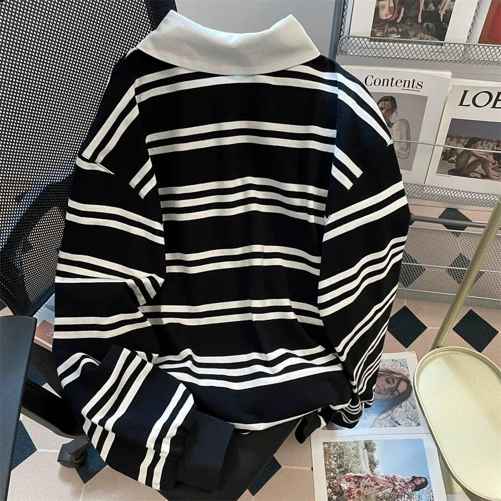 Áo polo sọc retro Hàn Quốc tay dài dành cho nữ, kiểu dáng rộng rãi, tôn dáng, cổ trụ, mùa thu sớm 2025, mới