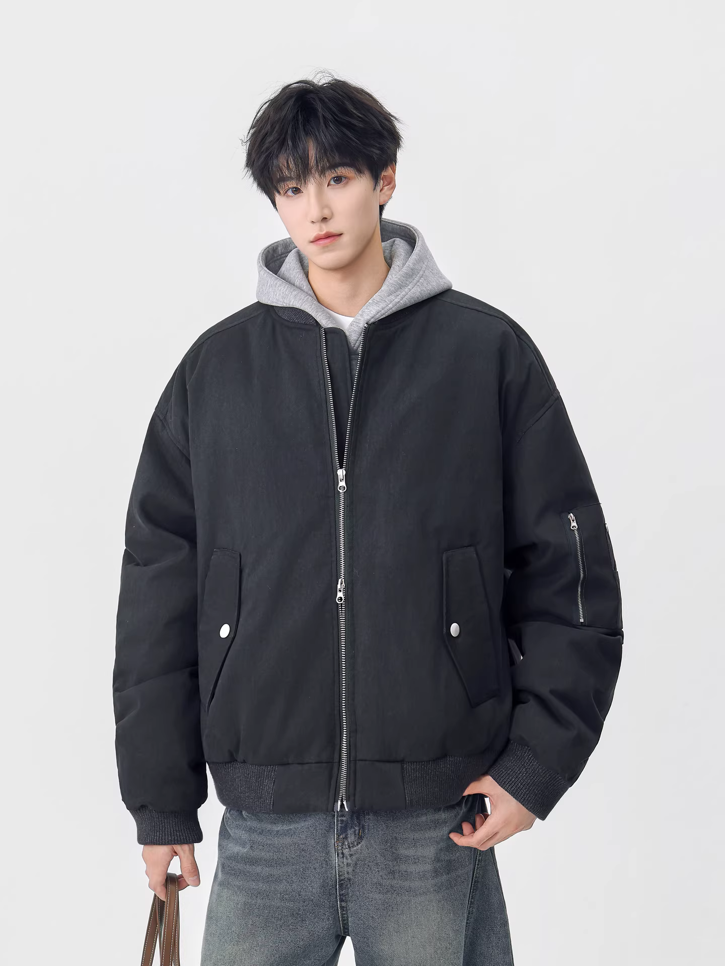 Wukong có sẵn áo khoác cotton lót bông kiểu phi công cổ điển Mỹ thời thượng dành cho nam, áo khoác cotton ấm áp mùa đông dành cho cặp đôi.