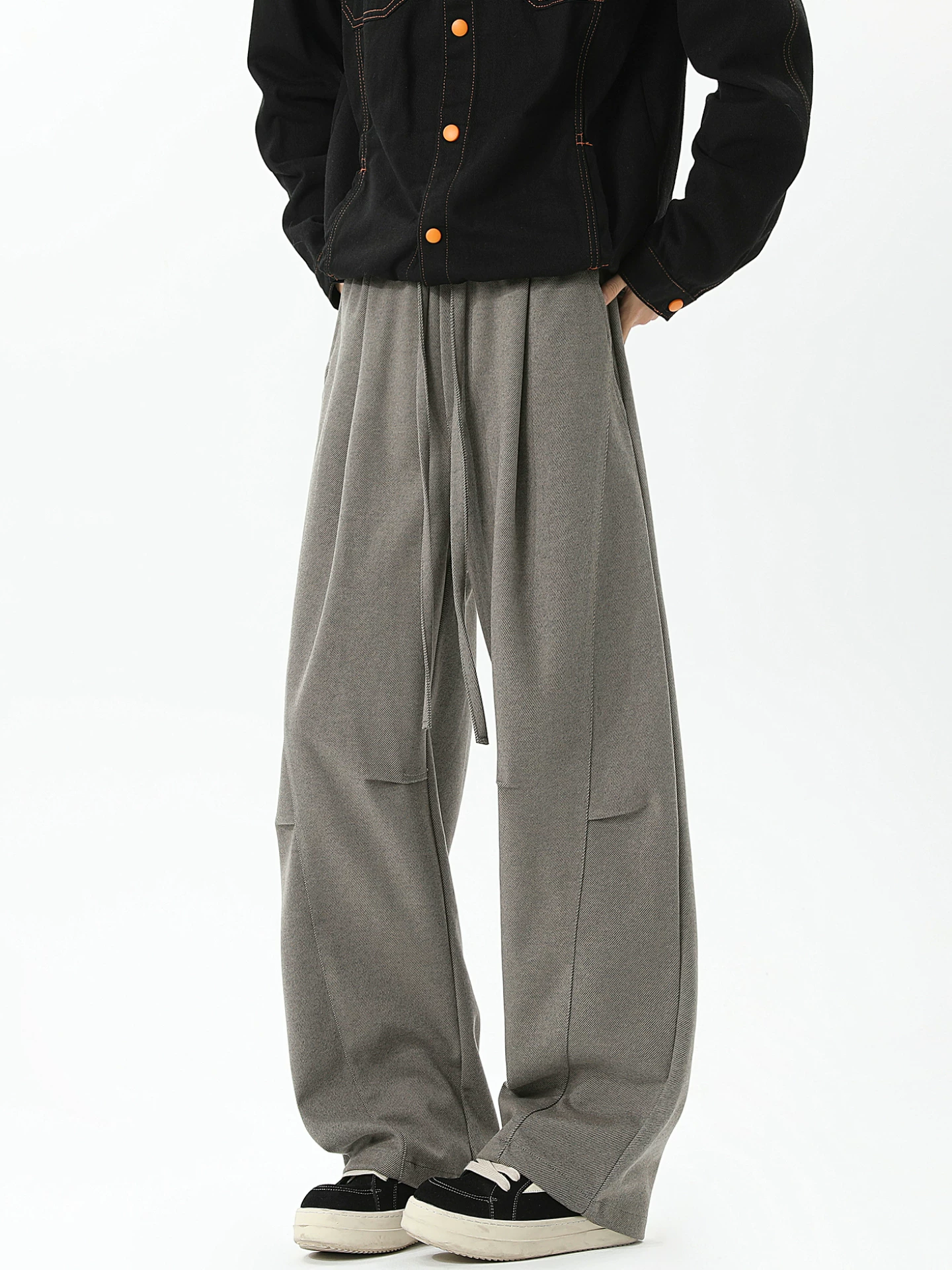 Ngộ Không có sẵn quần ống rộng dáng xuông chất liệu dày dặn 420G, kiểu dáng hiện đại, phong cách retro Mỹ, dành cho nam.