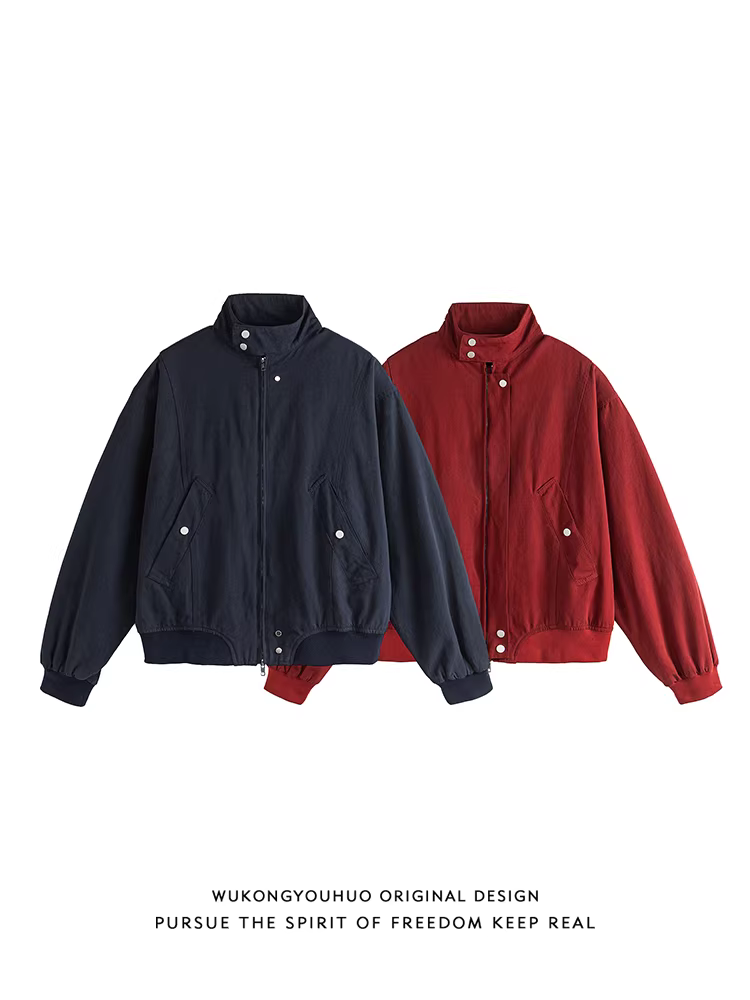 Wukong có sẵn áo khoác Harrington ngắn màu đỏ kiểu Mỹ dành cho nam, áo khoác công sở cổ đứng cơ bản hợp thời trang mùa thu.