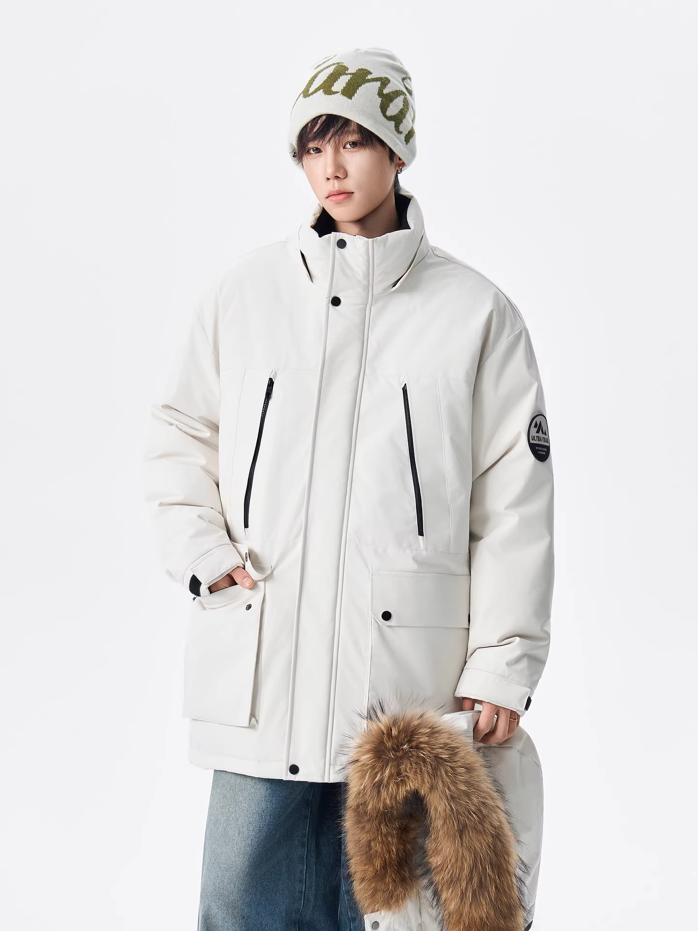 Wukong có sẵn áo khoác phao mùa đông thời thượng, độ dày 90%, cổ lông tháo rời, kiểu dáng dài trung bình dành cho nam và nữ, áo khoác ấm áp và chống lạnh.