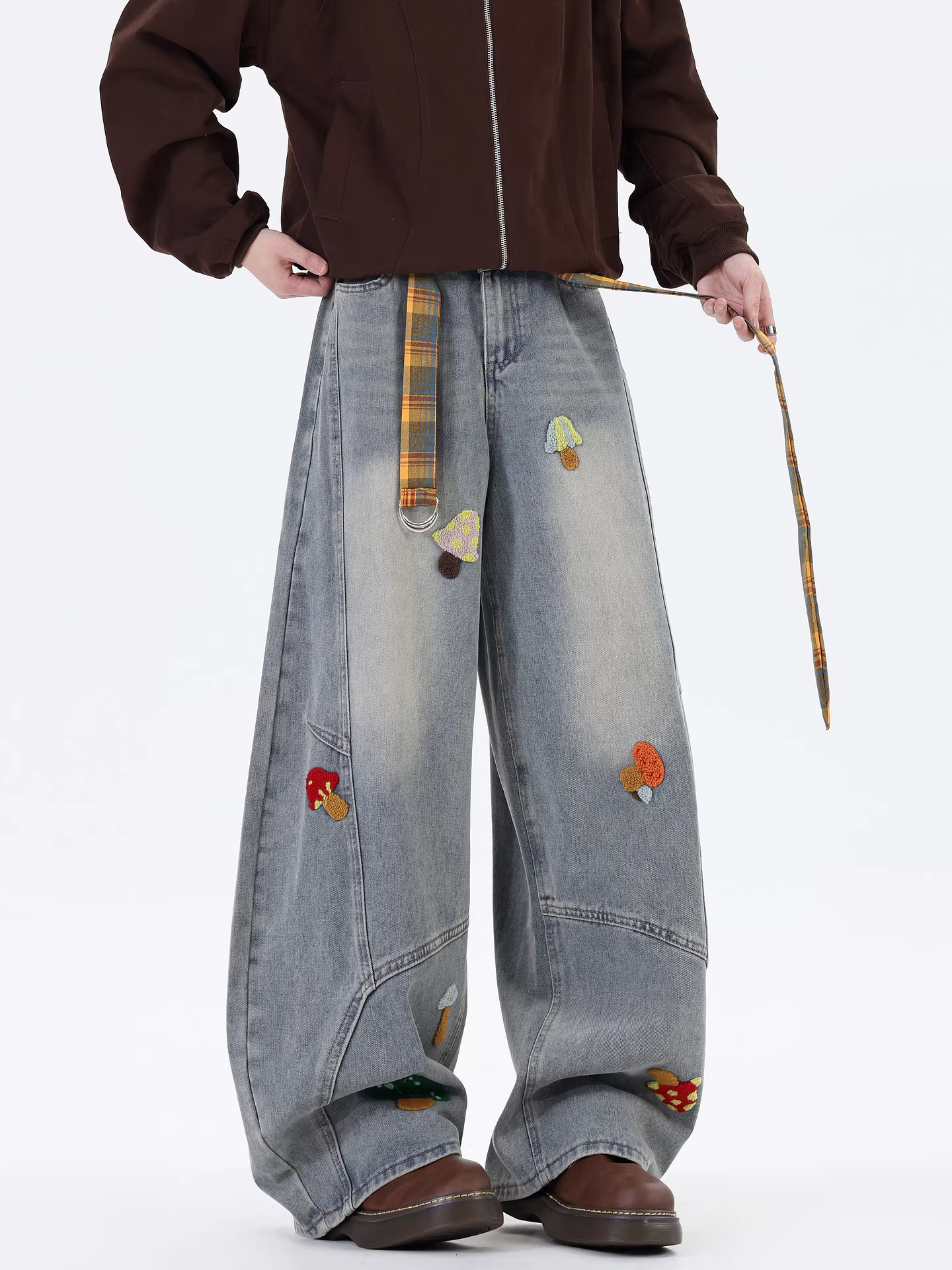 Wukong có sẵn quần jean nam dáng thẳng, kiểu Mỹ, phối vải ghép mảnh, kiểu dáng hiện đại, quần dài ống rộng, thoải mái và đa năng.