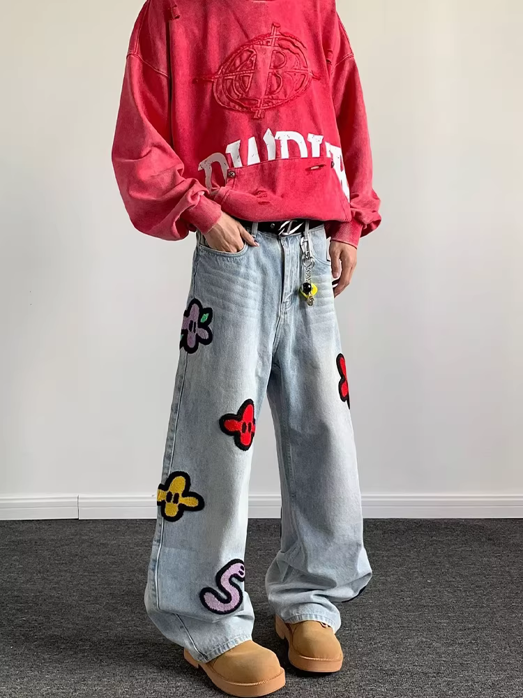 Ngộ Không có sẵn quần jean ống đứng thêu khăn kiểu Mỹ cổ điển, quần ống rộng dài chấm đất thời trang dành cho nam.